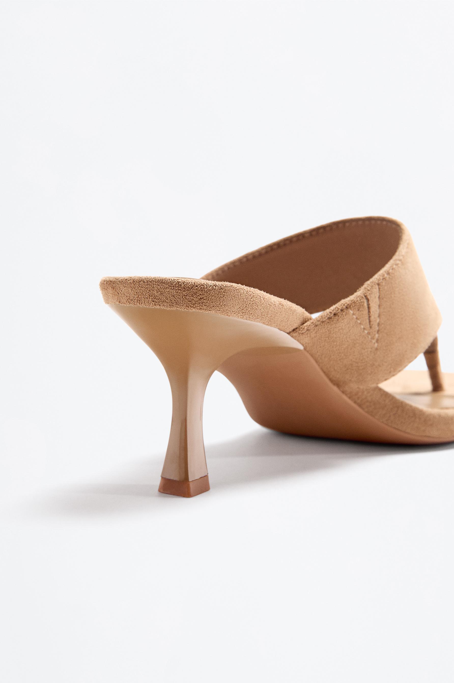 Toe-post heel sandals — BROWN