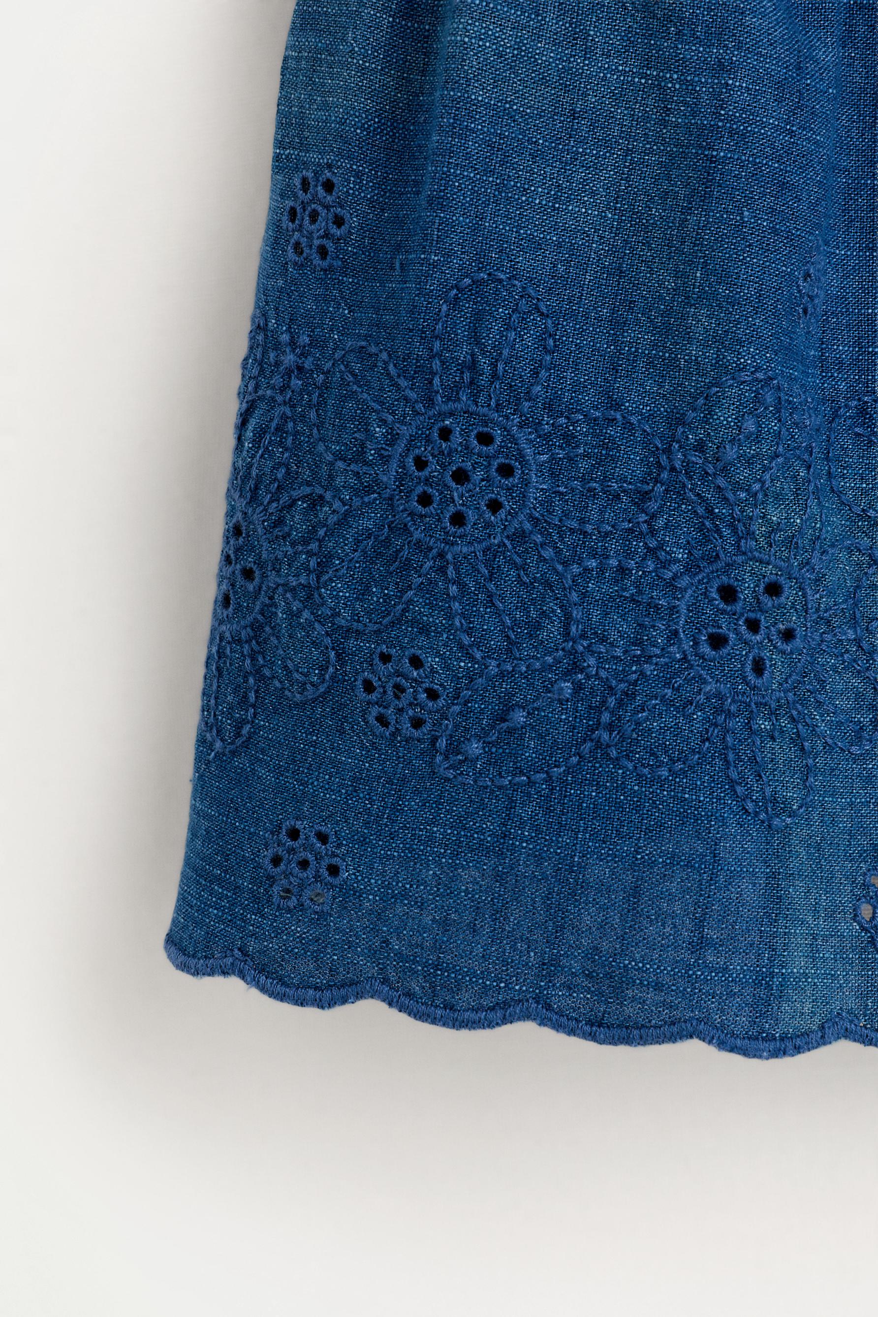 Embroidered denim top — MEDIUM BLUE
