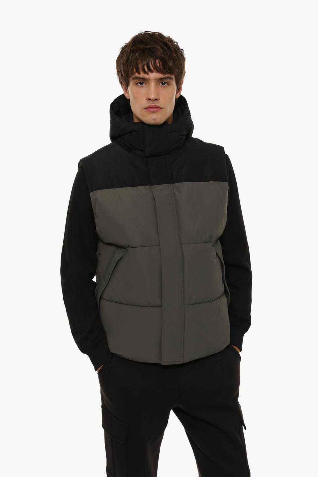 Colour block puffer gilet