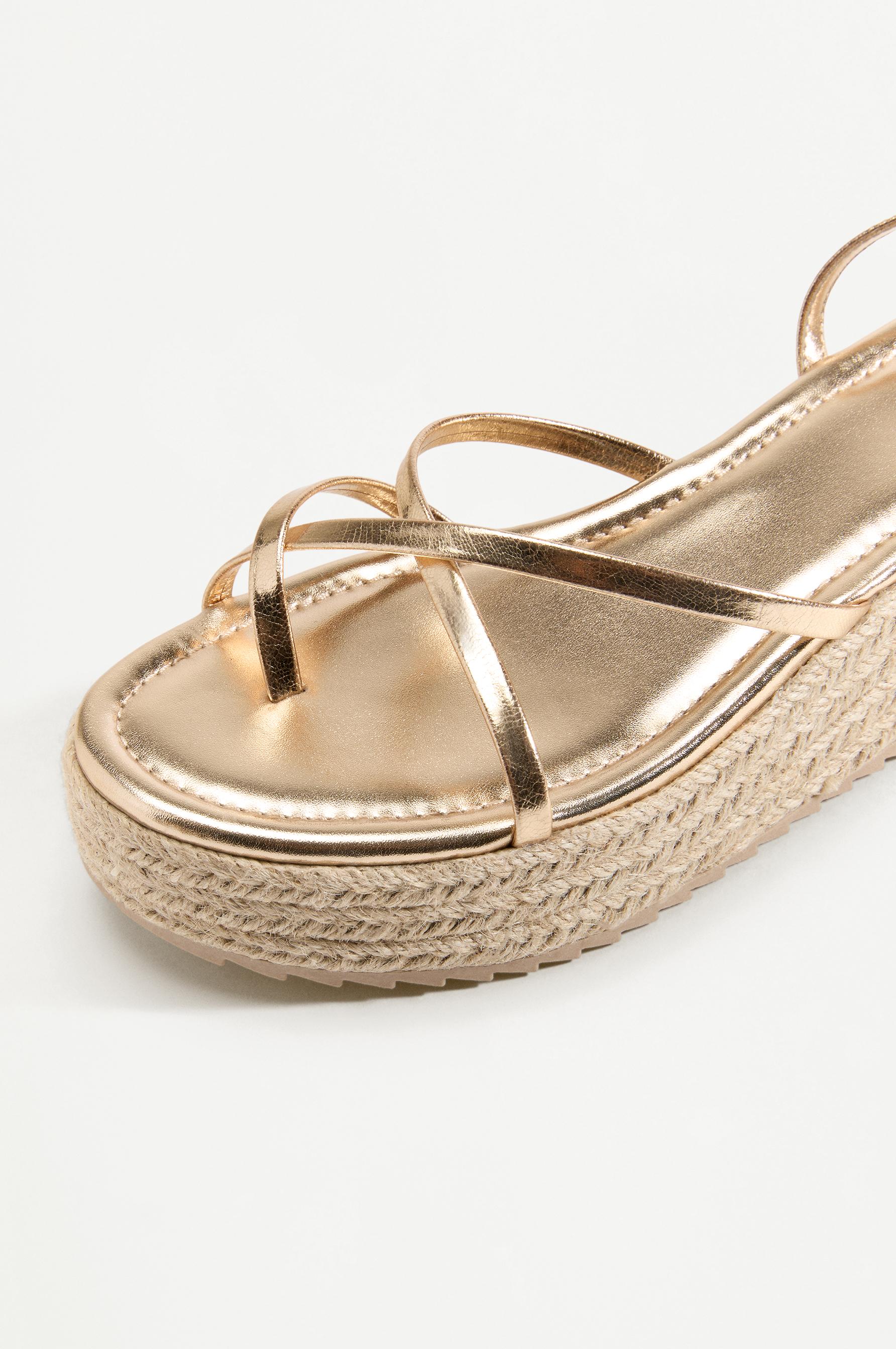 Metallic wedge sandals with straps — GOLD