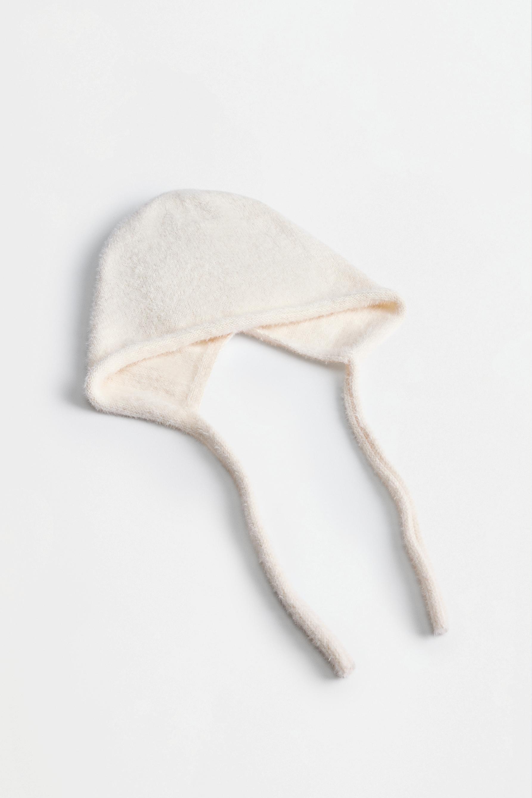Knit bonnet — ECRU