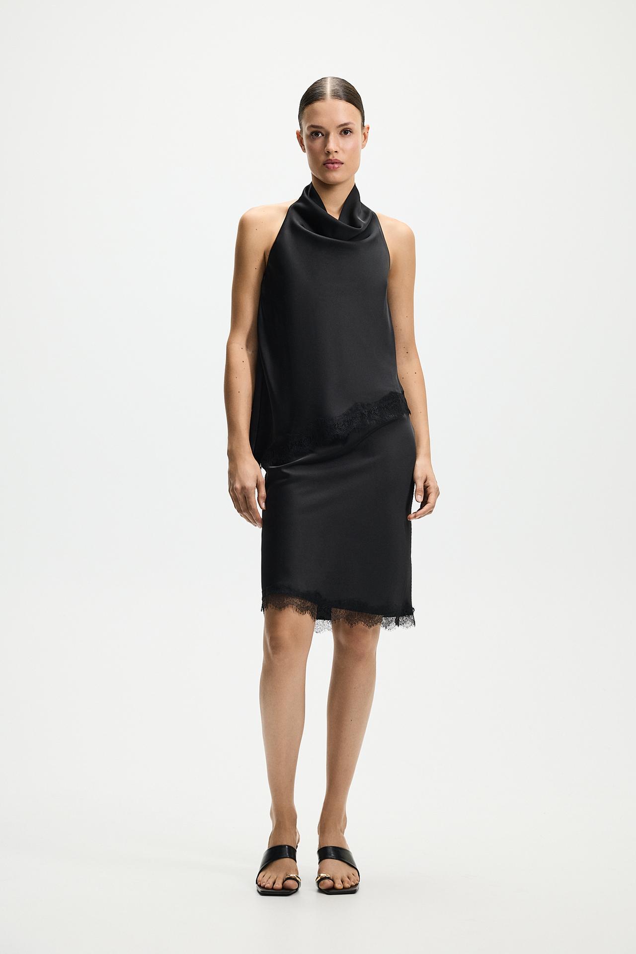 Satin lace short skirt — BLACK