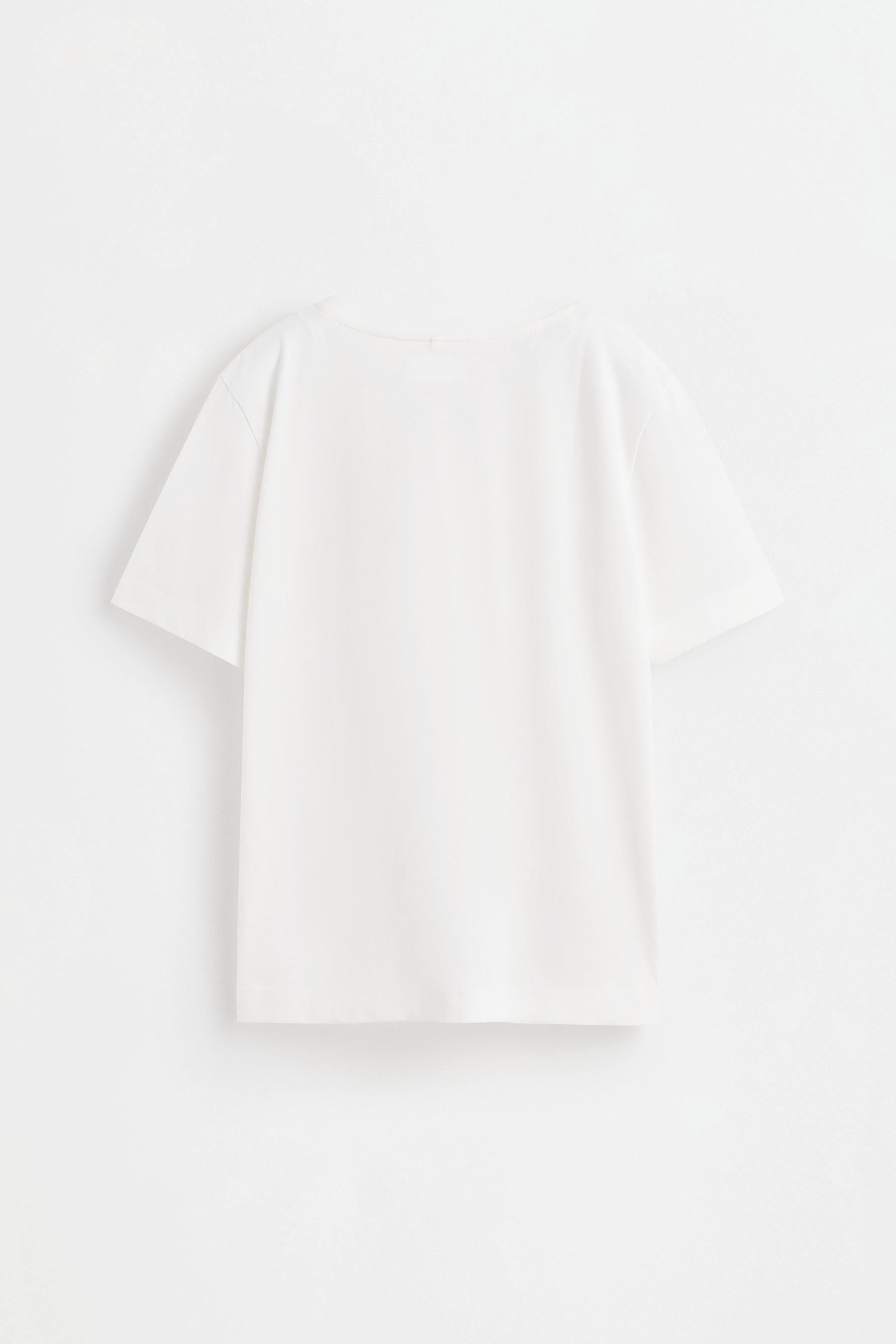 Basic V-neck T-shirt — BLACK
