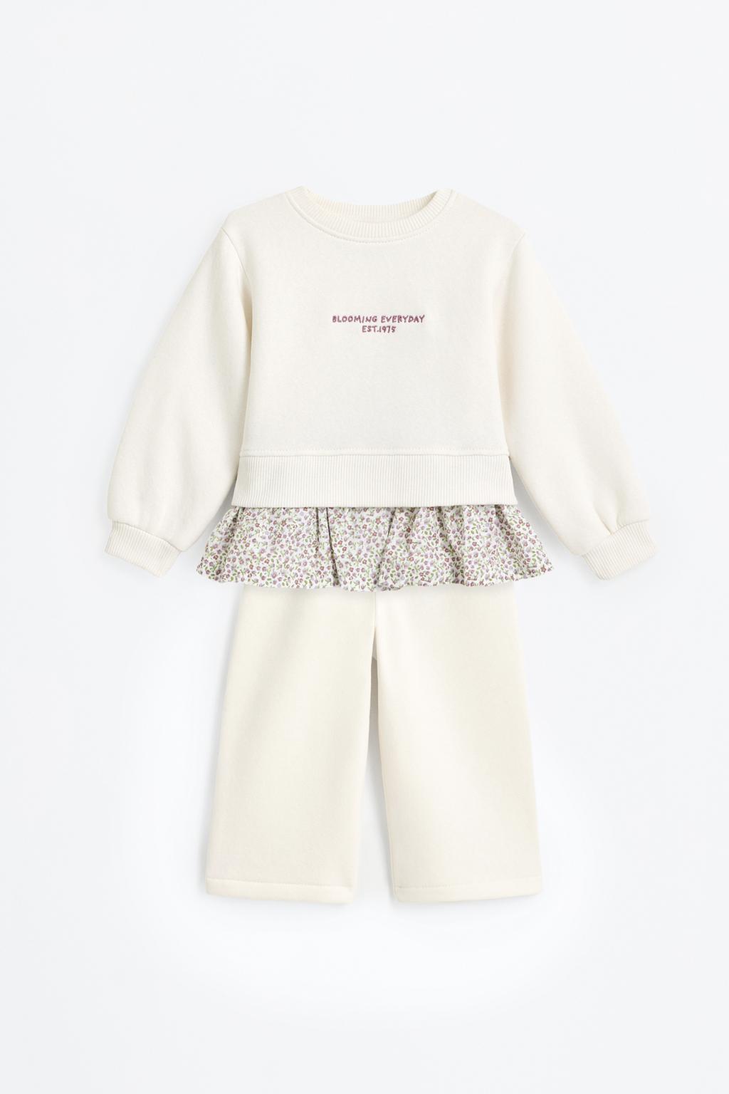 Conjunto sudadera volante y pantalón