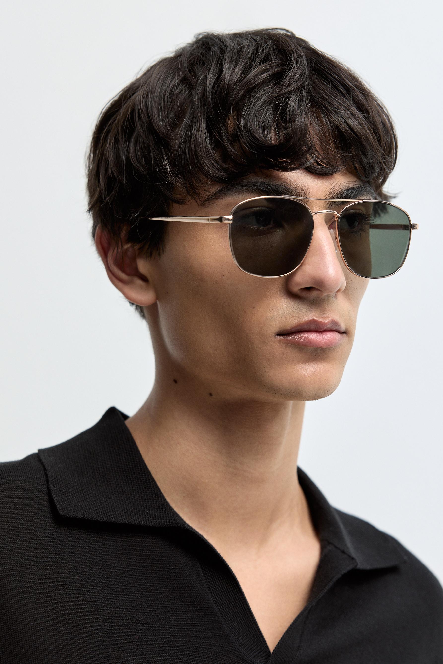 Gafas metálicas cuadradas