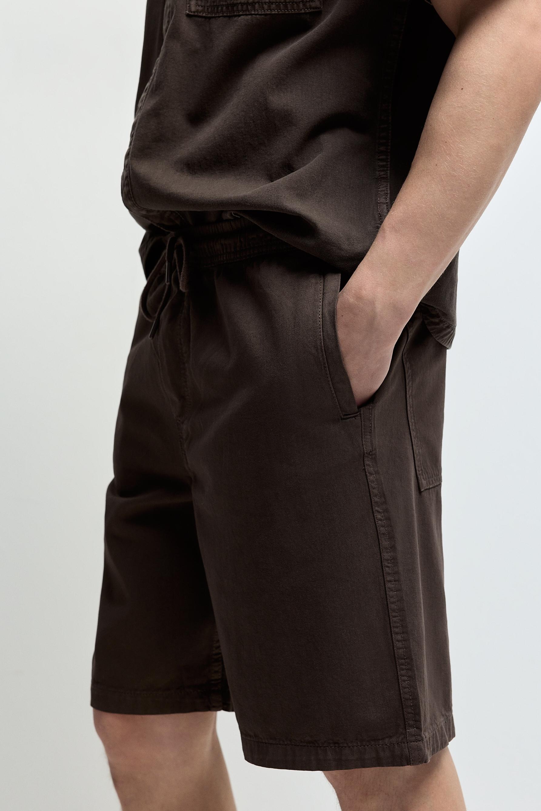 Denim jogger Bermuda shorts — CHOCOLATE