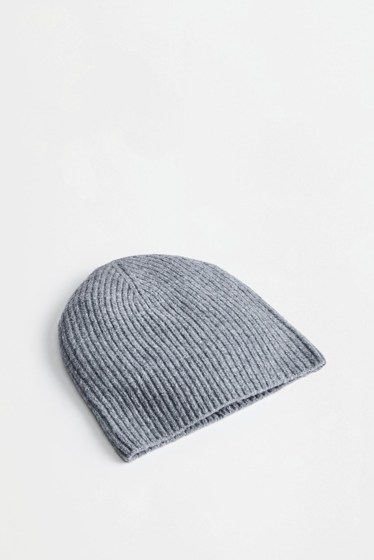 Basic knit beanie — GREY