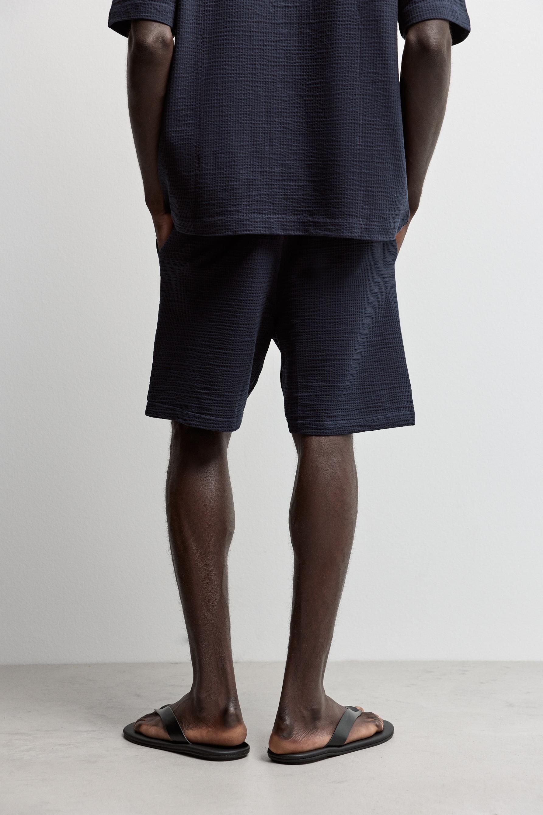 Seersucker Bermuda shorts — NAVY