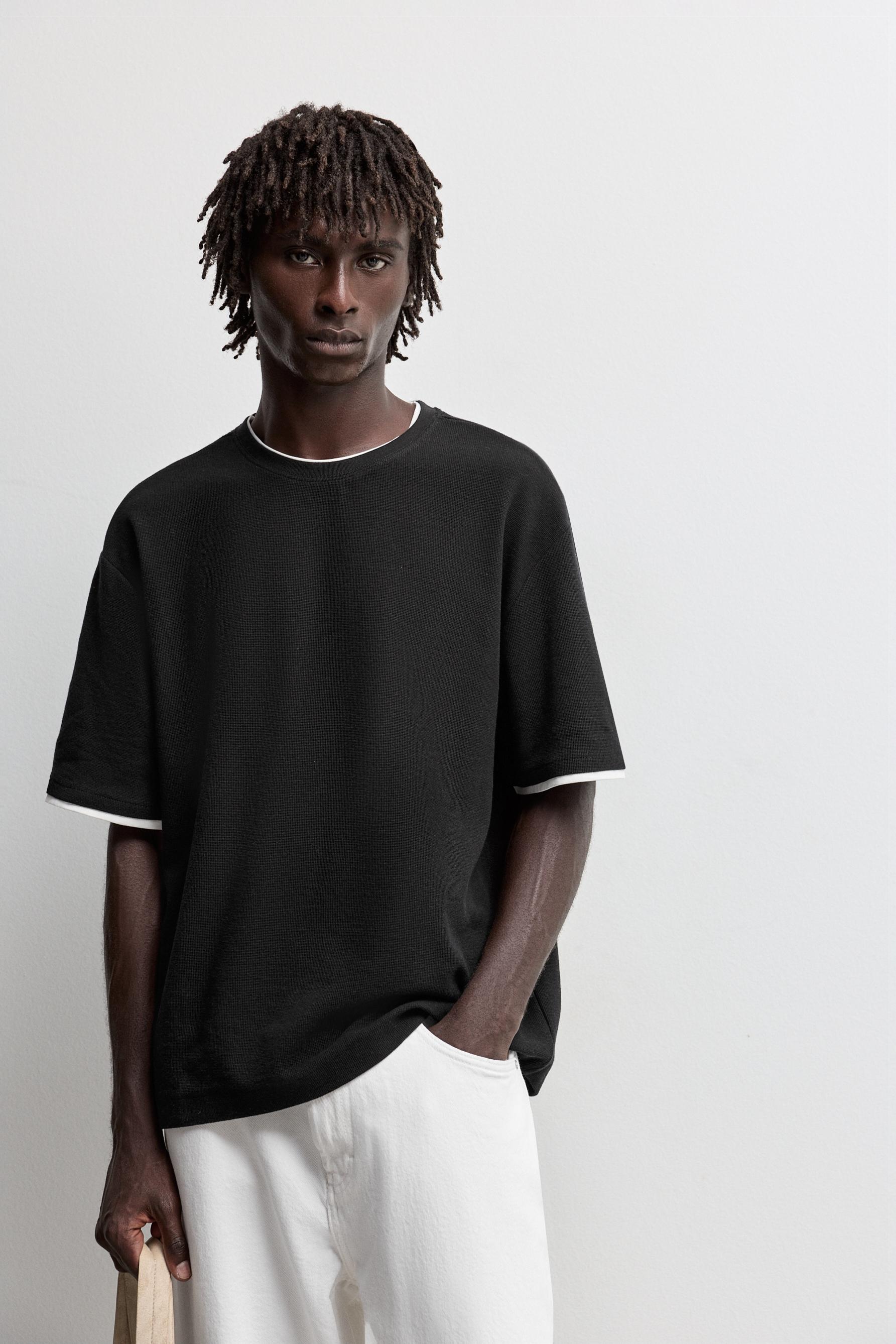 Textured T-shirt with double collar — BLACK