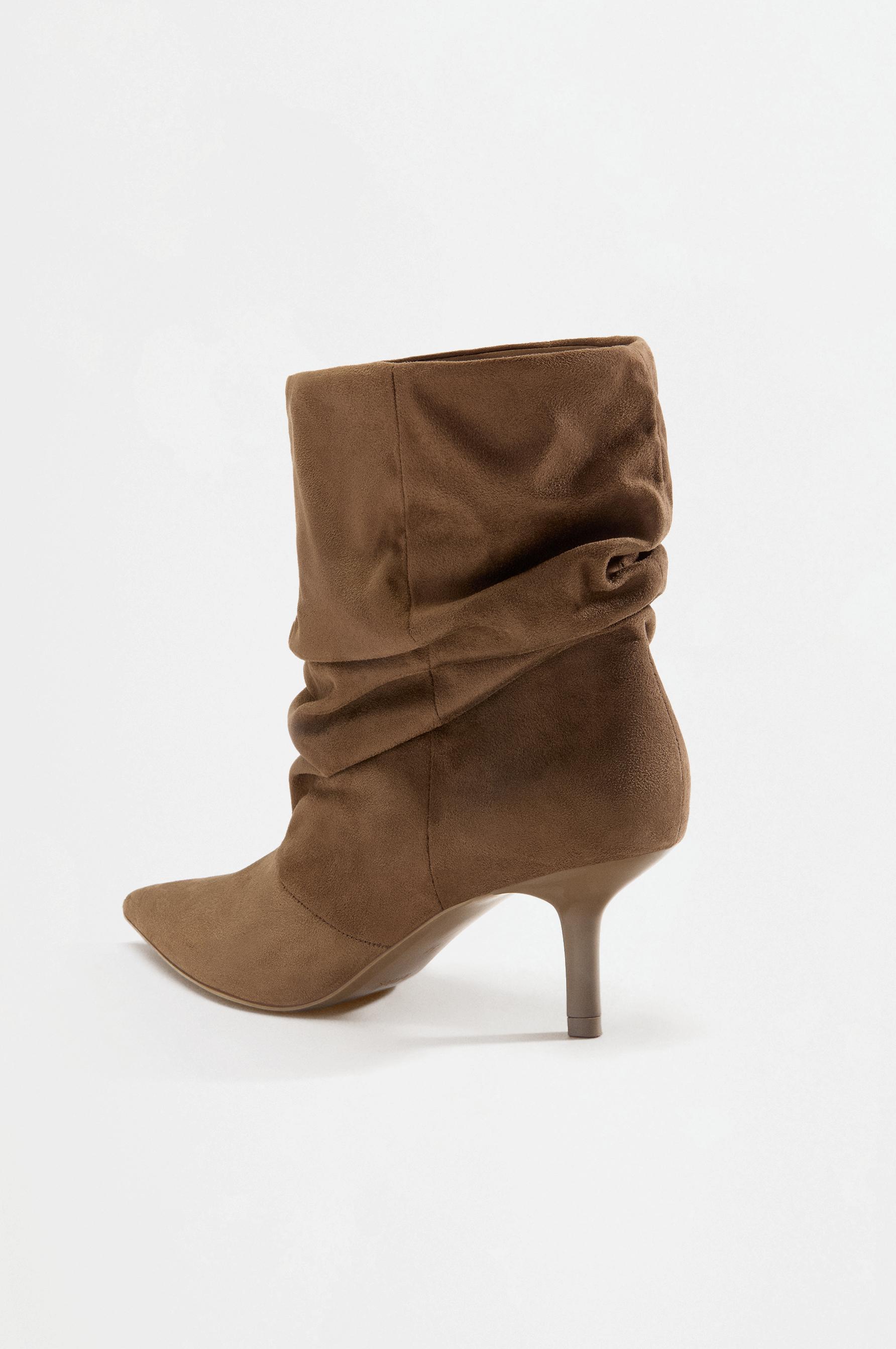 Slouchy ankle boots — BROWN