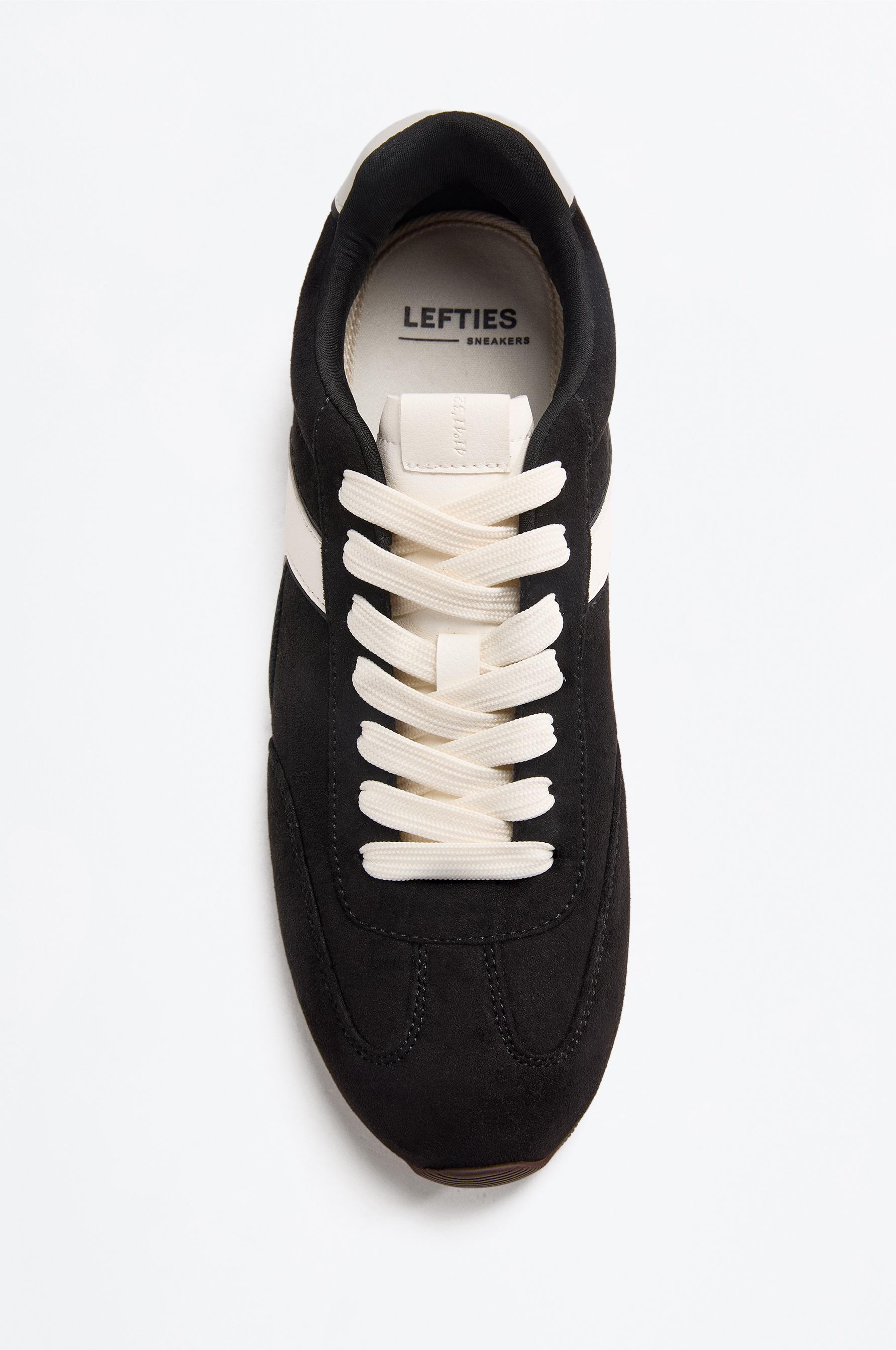 Sports shoe — BLACK