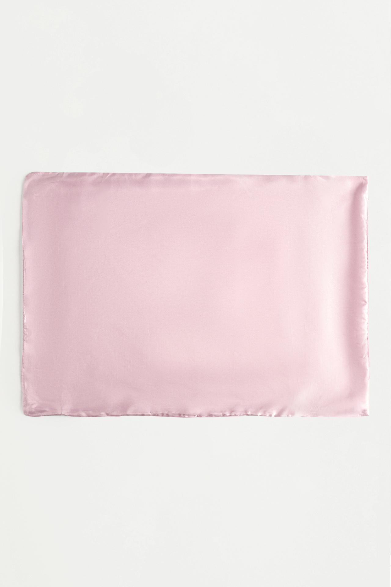 Satin pillowcase — CHALK PINK