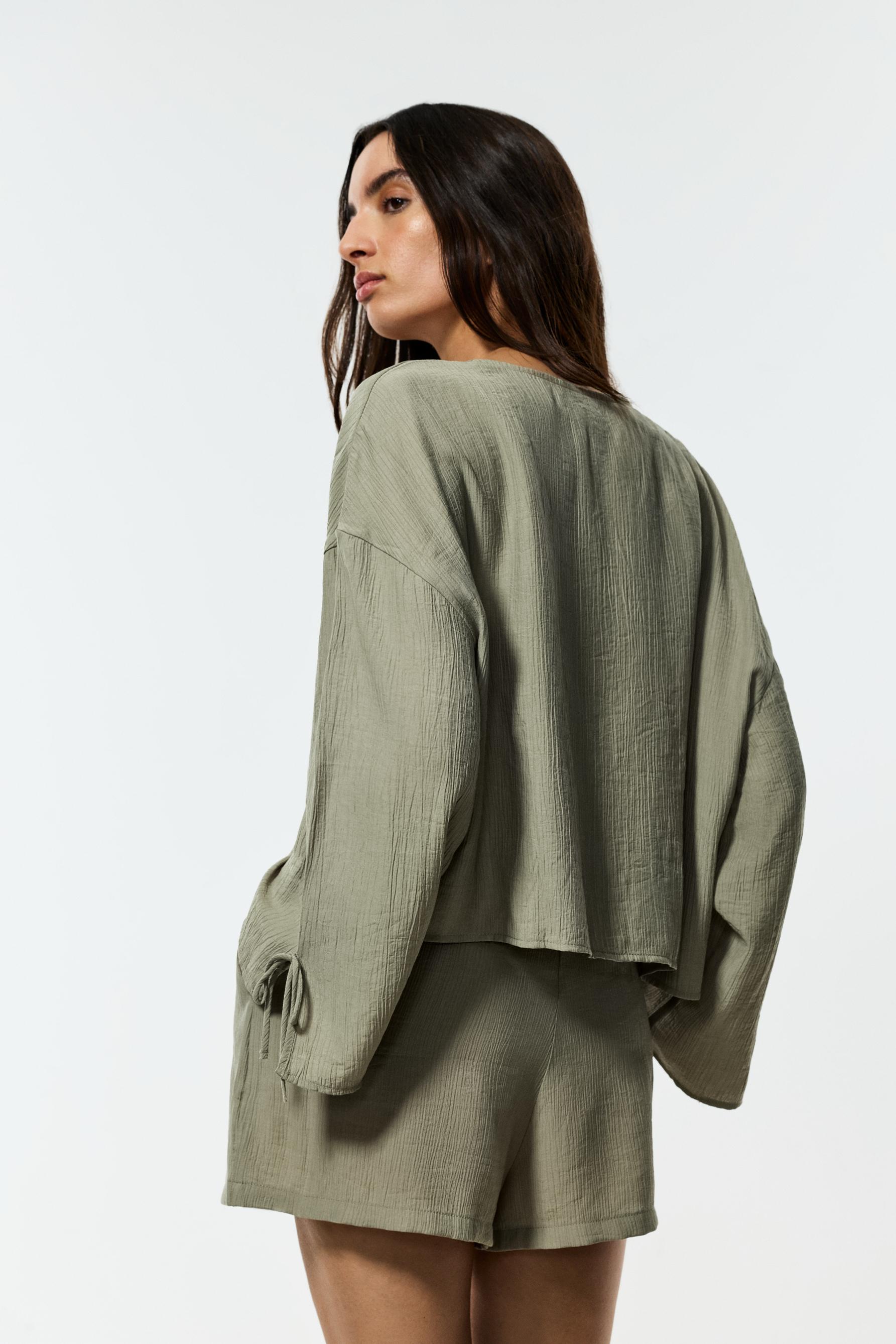 Textured shorts — PALE KHAKI