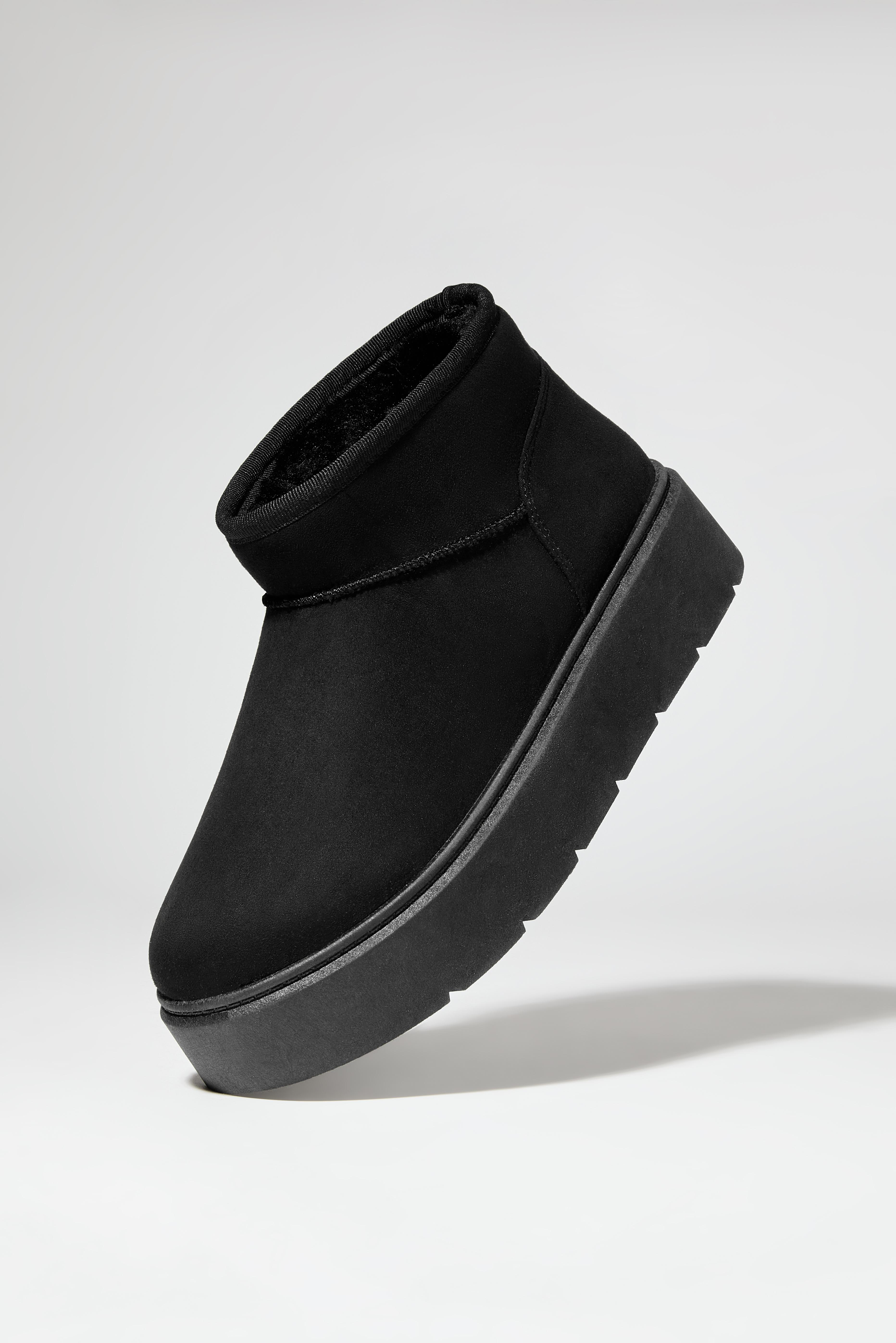 Platform fur ankle boot — BLACK