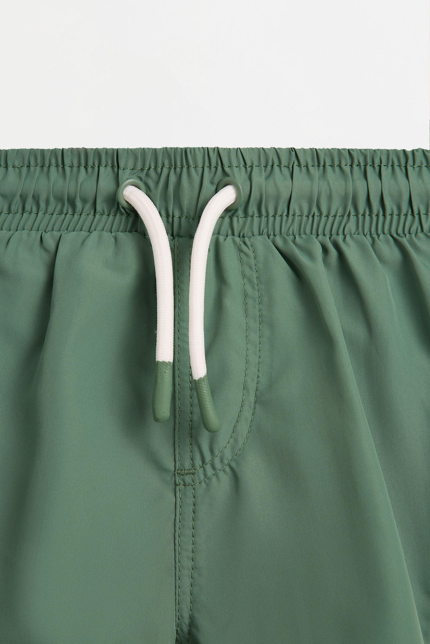 Contrast-line swim shorts — MEDIUM GREEN