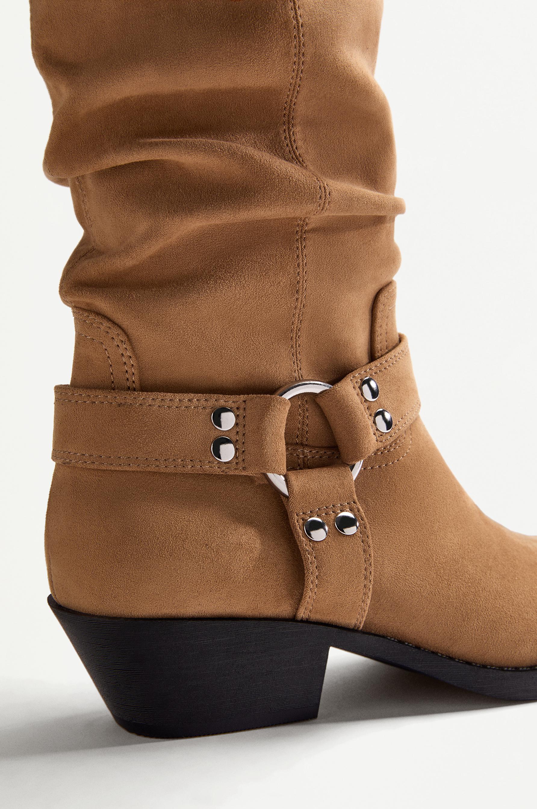 Cowboy boots — BROWN
