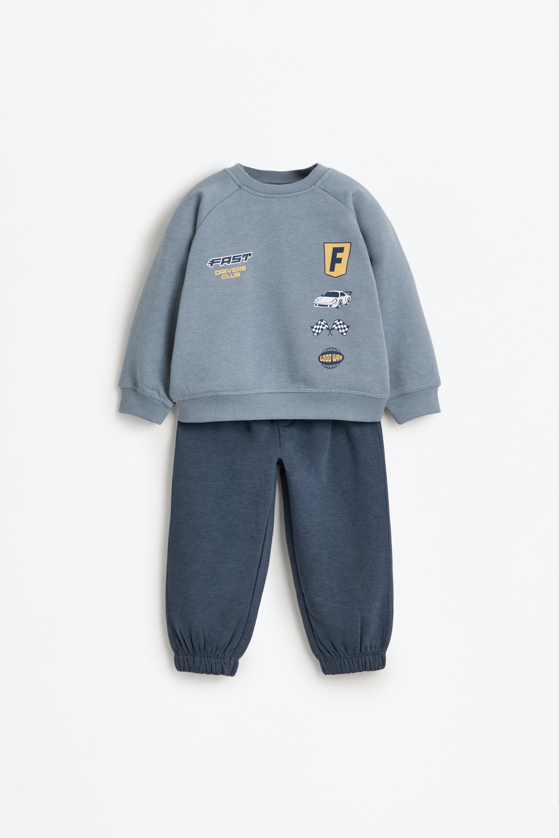 Conjunto sudadera y pantalón felpa coches