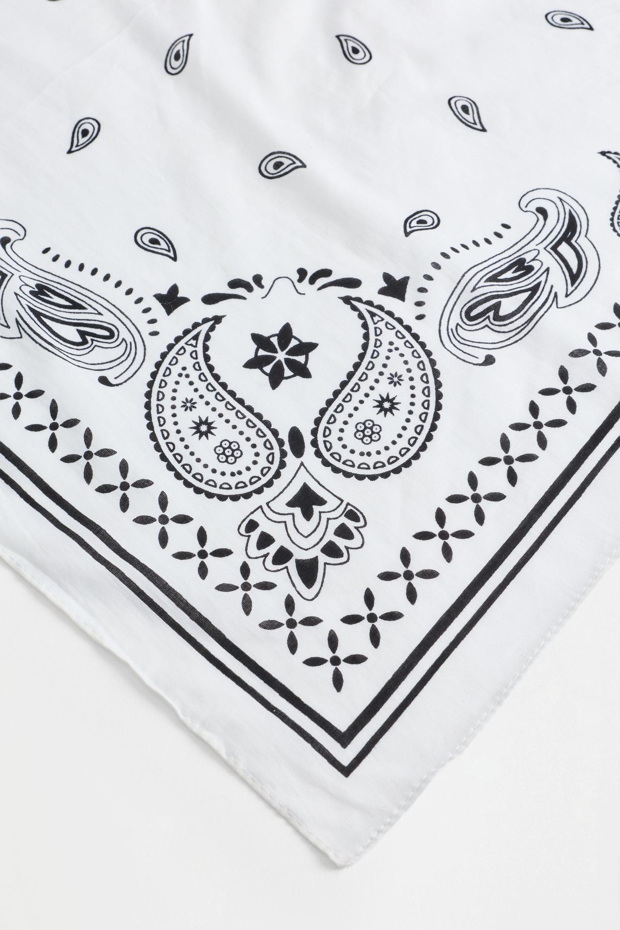 Paisley scarf — WHITE/BLACK