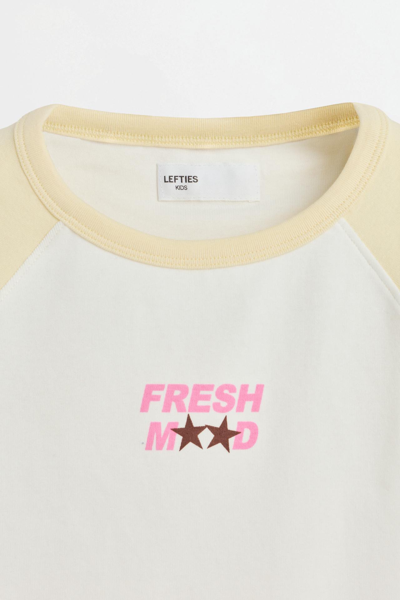 Raglan sleeve T-shirt — VANILLA