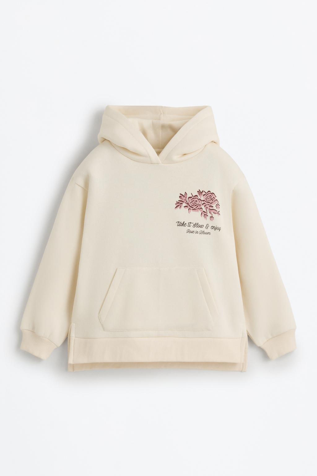 Maxiprint loreak dituen kirol-jertsea atzealdean