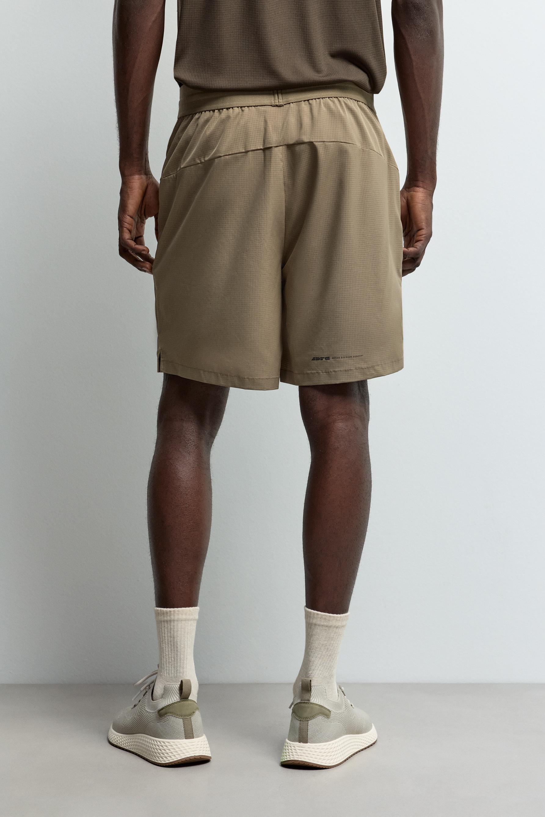 Bermuda sports shorts — MINK
