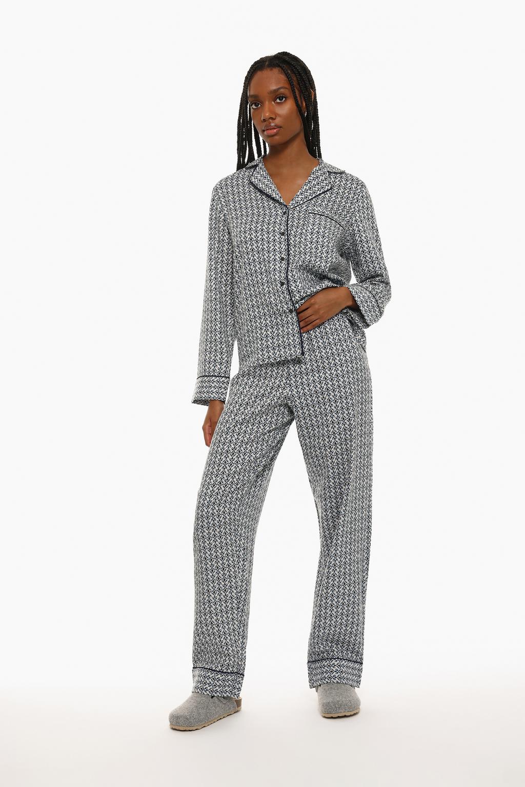 Long shirt-style pyjamas