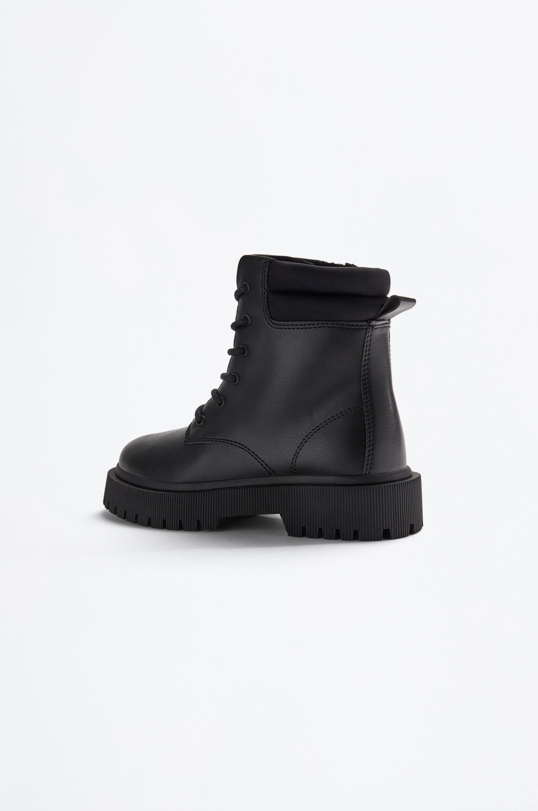 Collar boot — BLACK