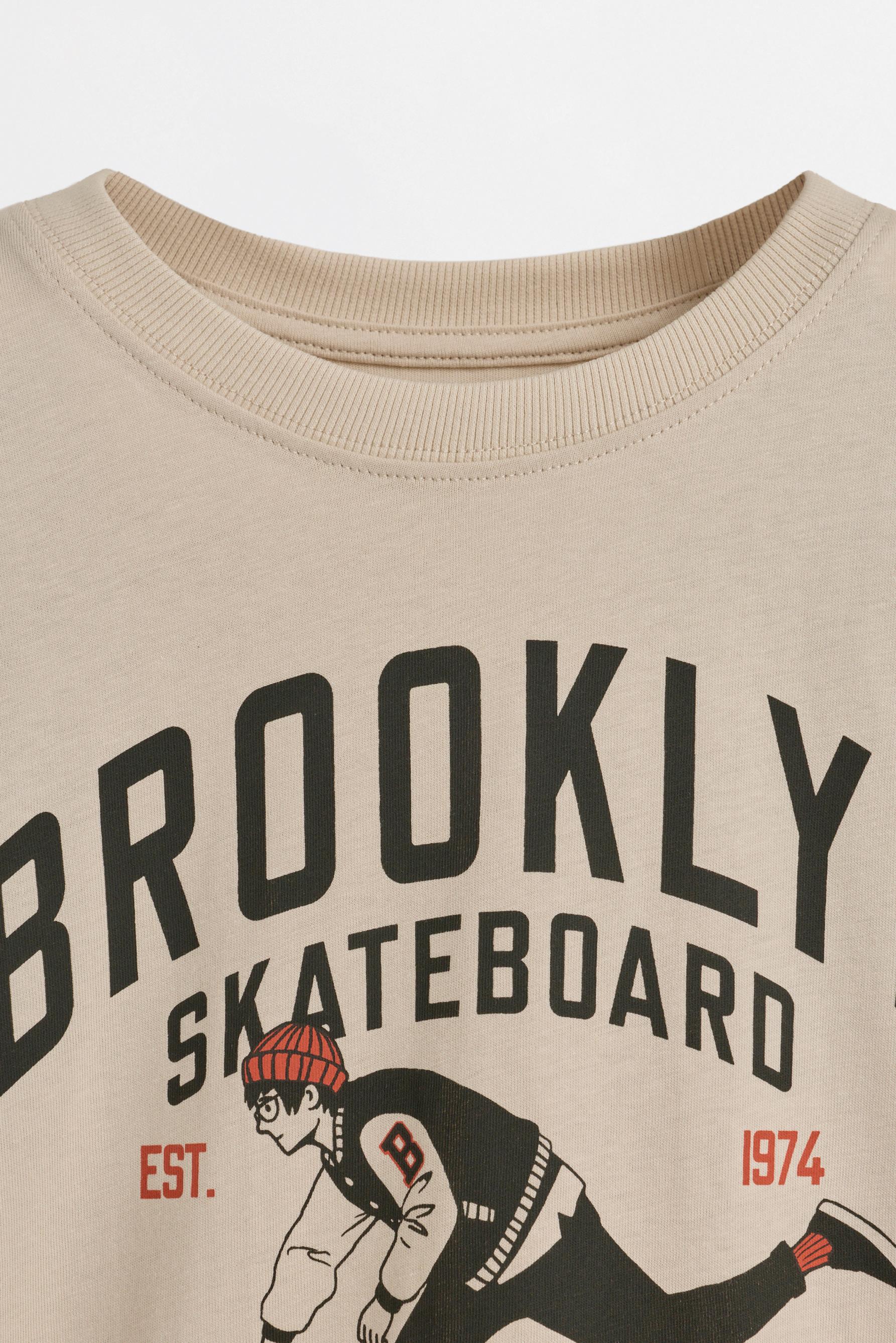 Printed T-shirt — GREY