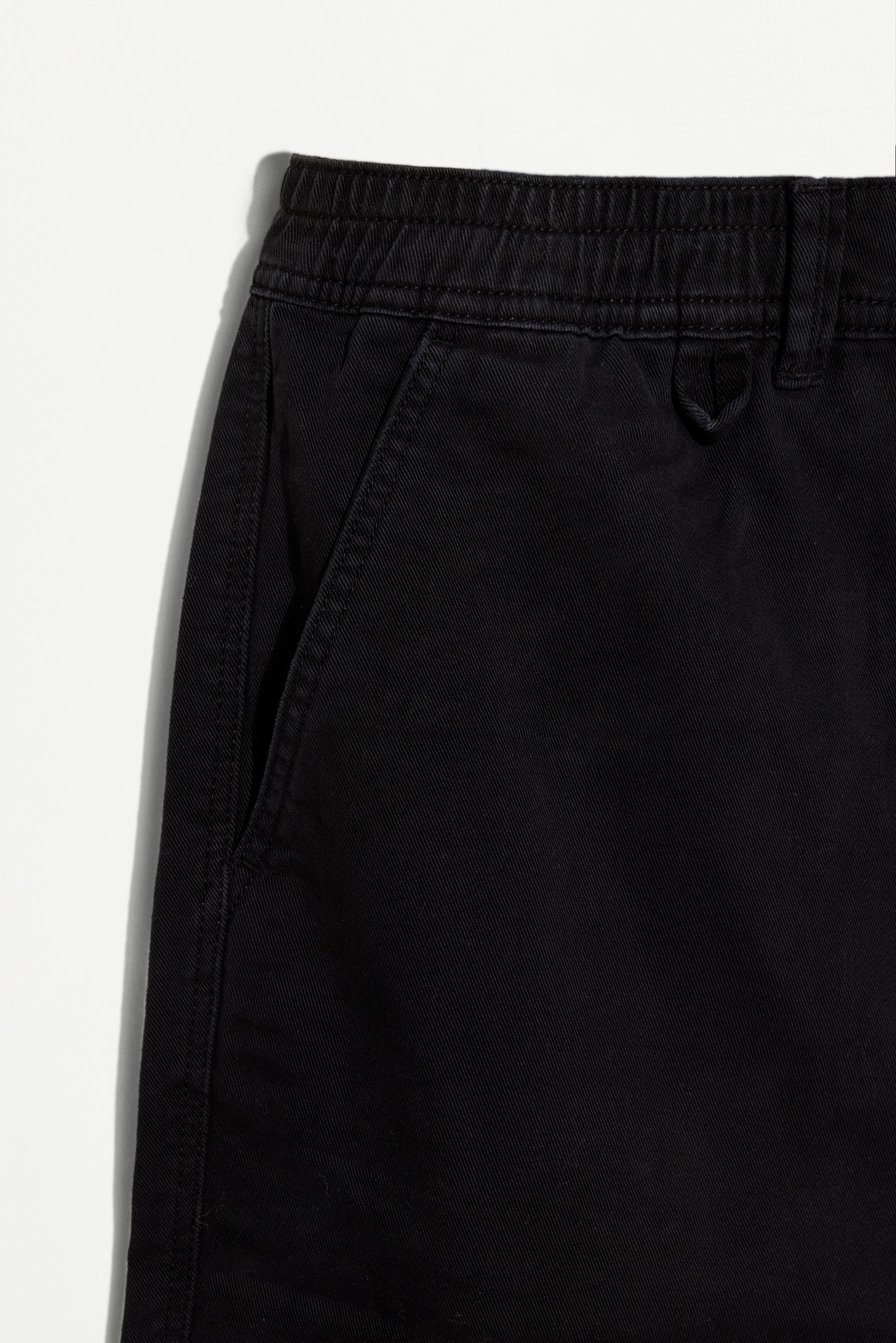 Slim fit Bermuda shorts — BLACK