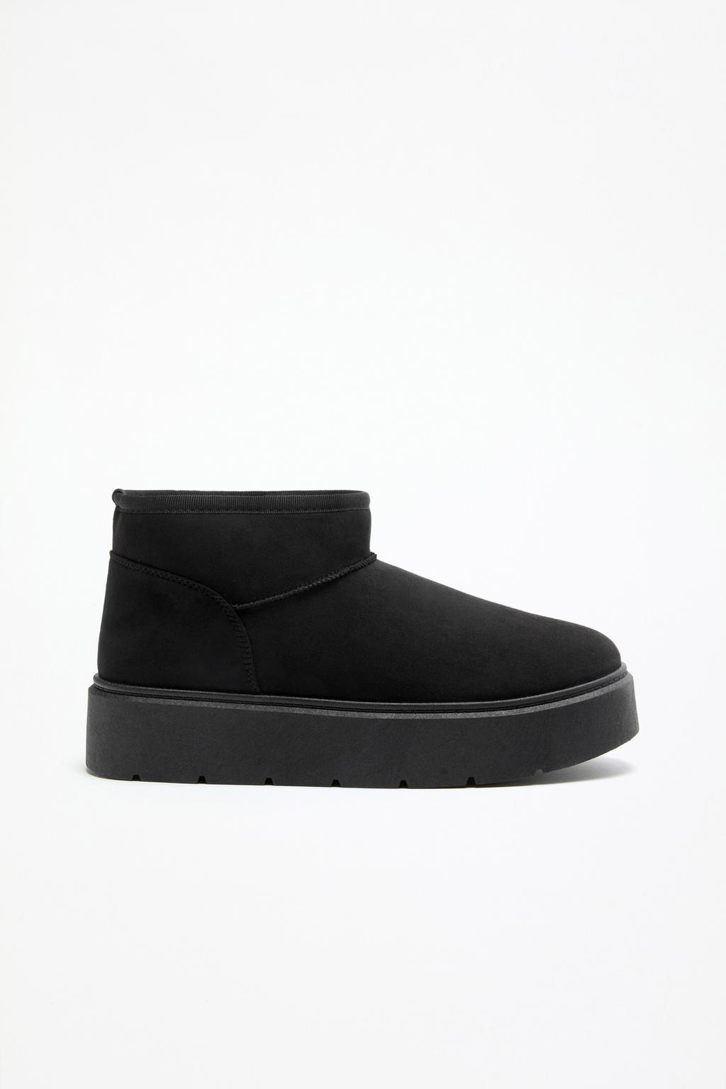 Platform ankle boots with faux fur