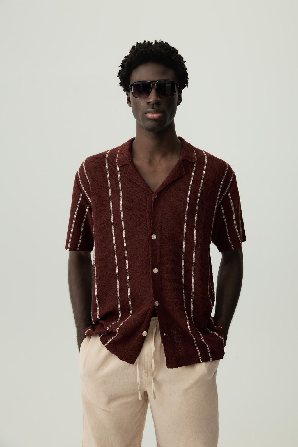 Camisa com textura bouclé às riscas