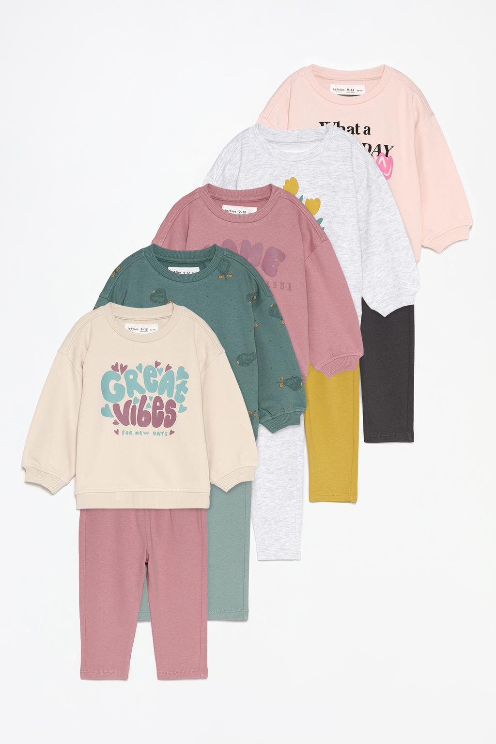 5-pack of plush sweatshirt and trouser outfits