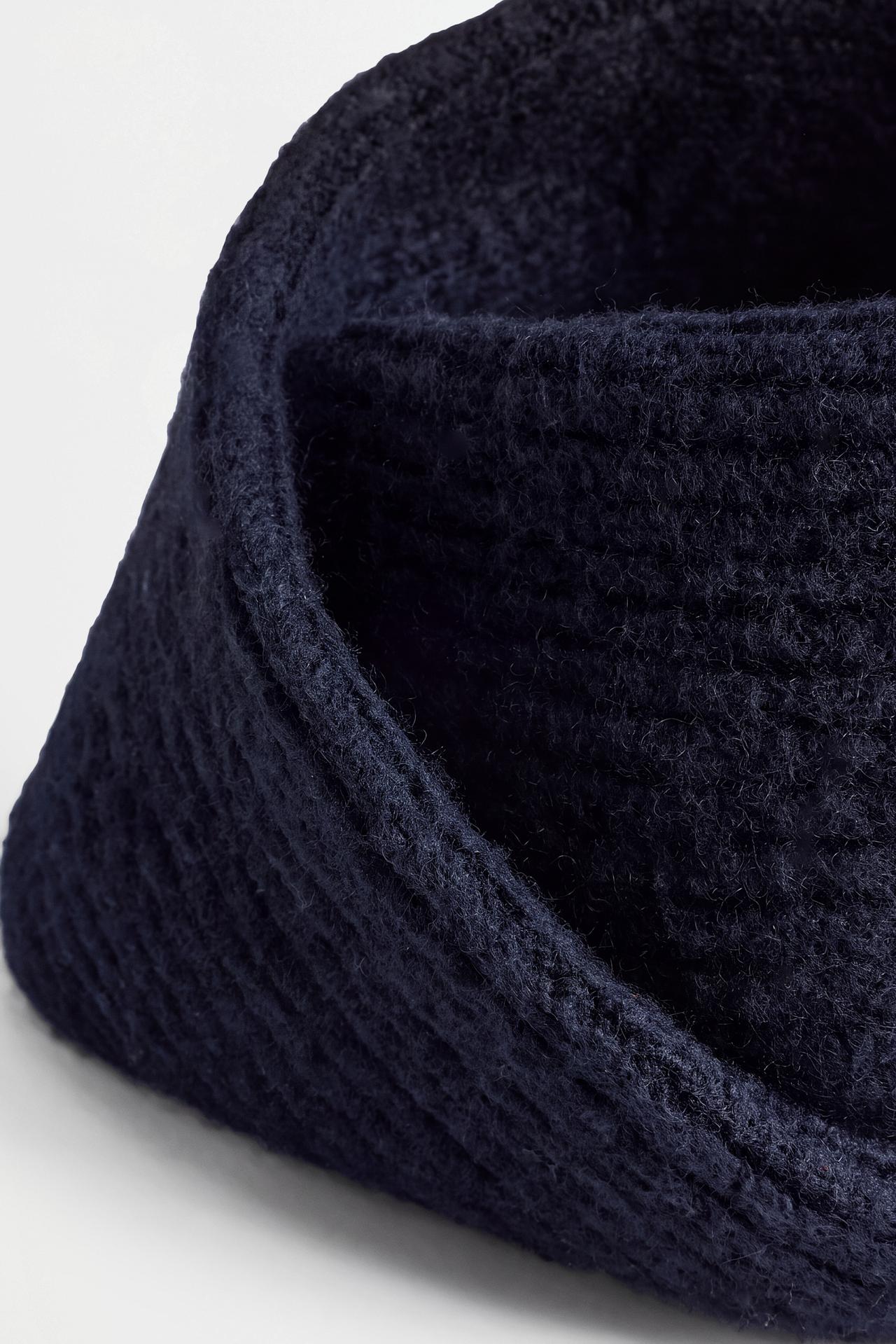 Ribbed knit snood — NAVY