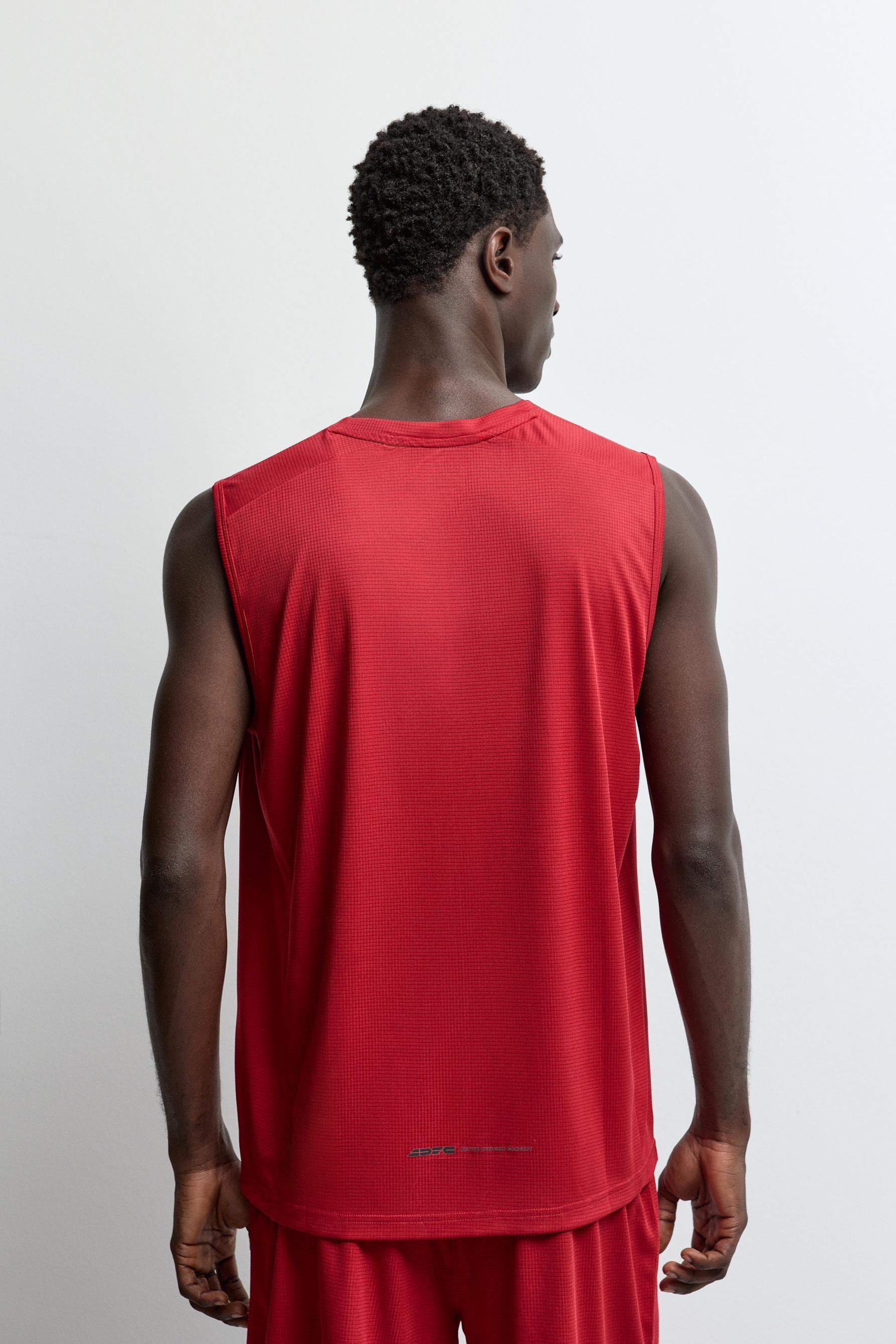 Sleeveless sports T-shirt — RED