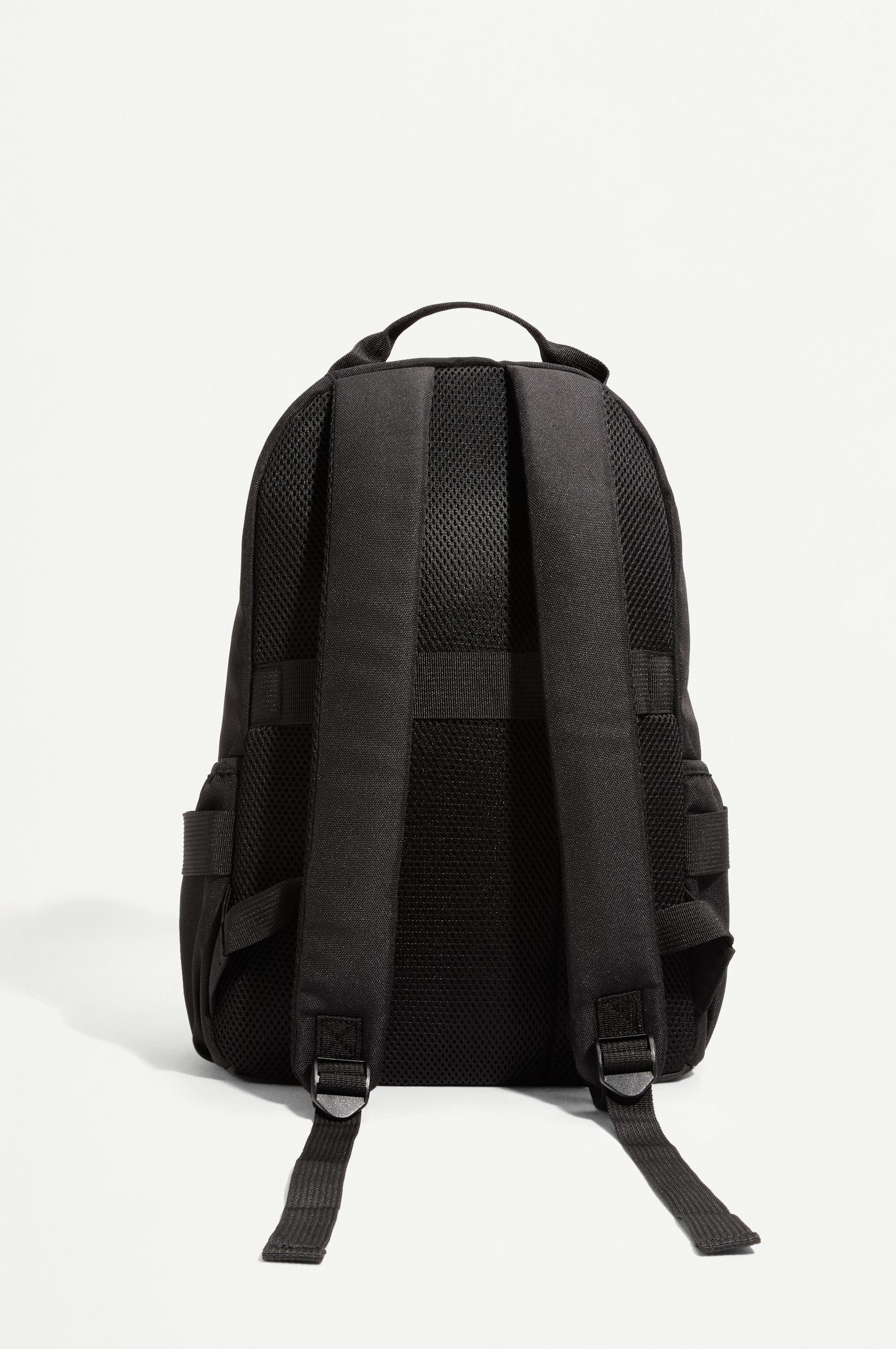 SKATER BACKPACK — BLACK