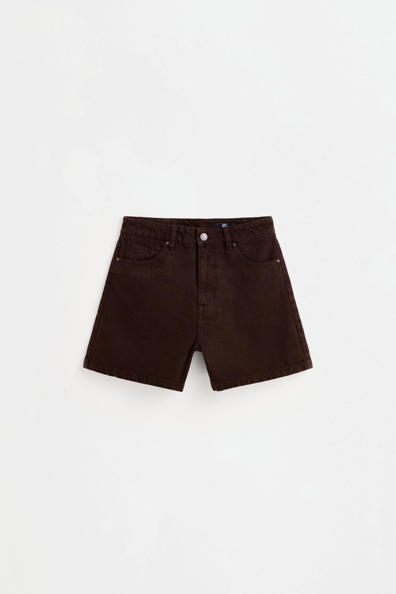 Basic mom fit denim shorts — BROWN
