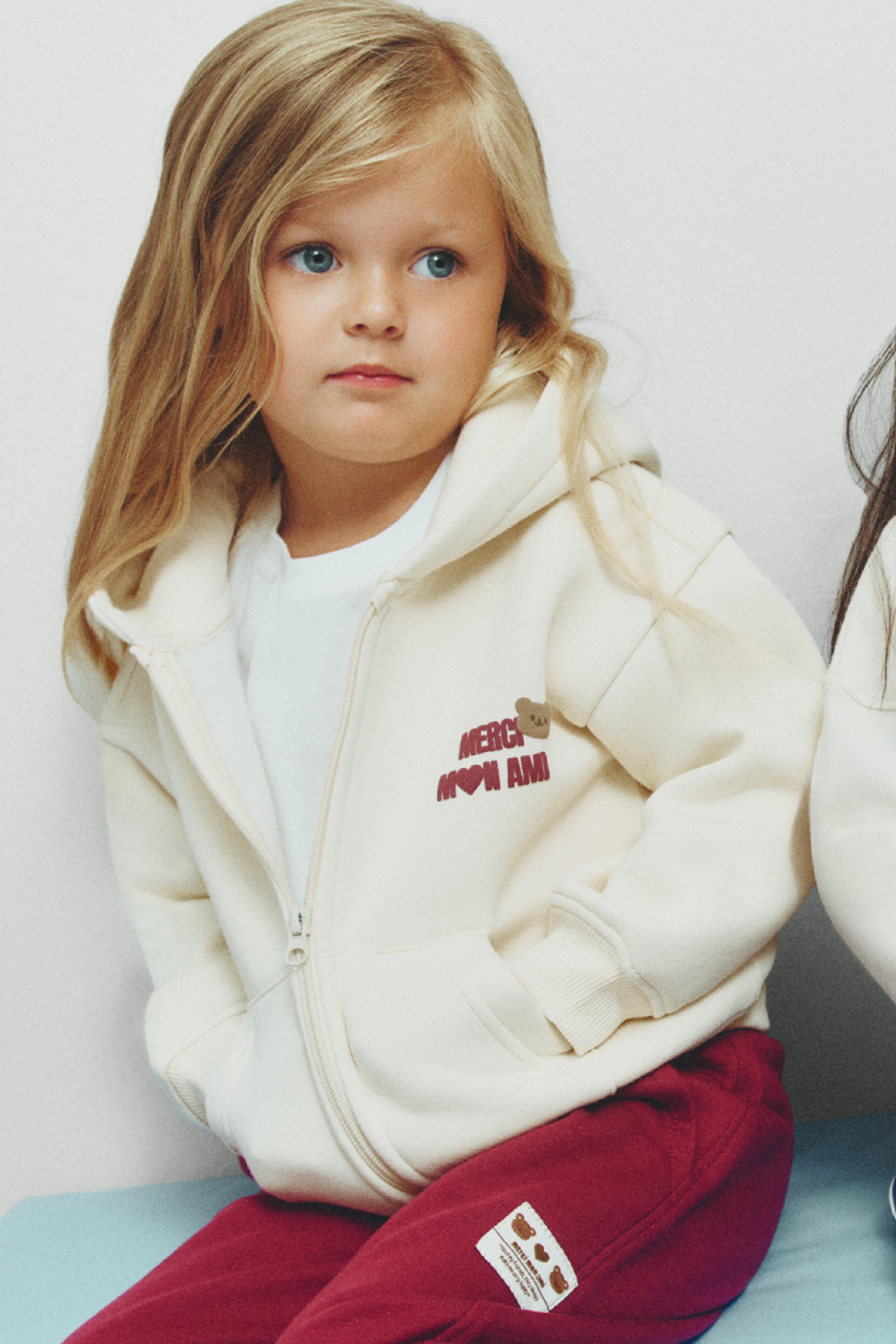 Zip-up sweatshirt with raised lettering — ECRU