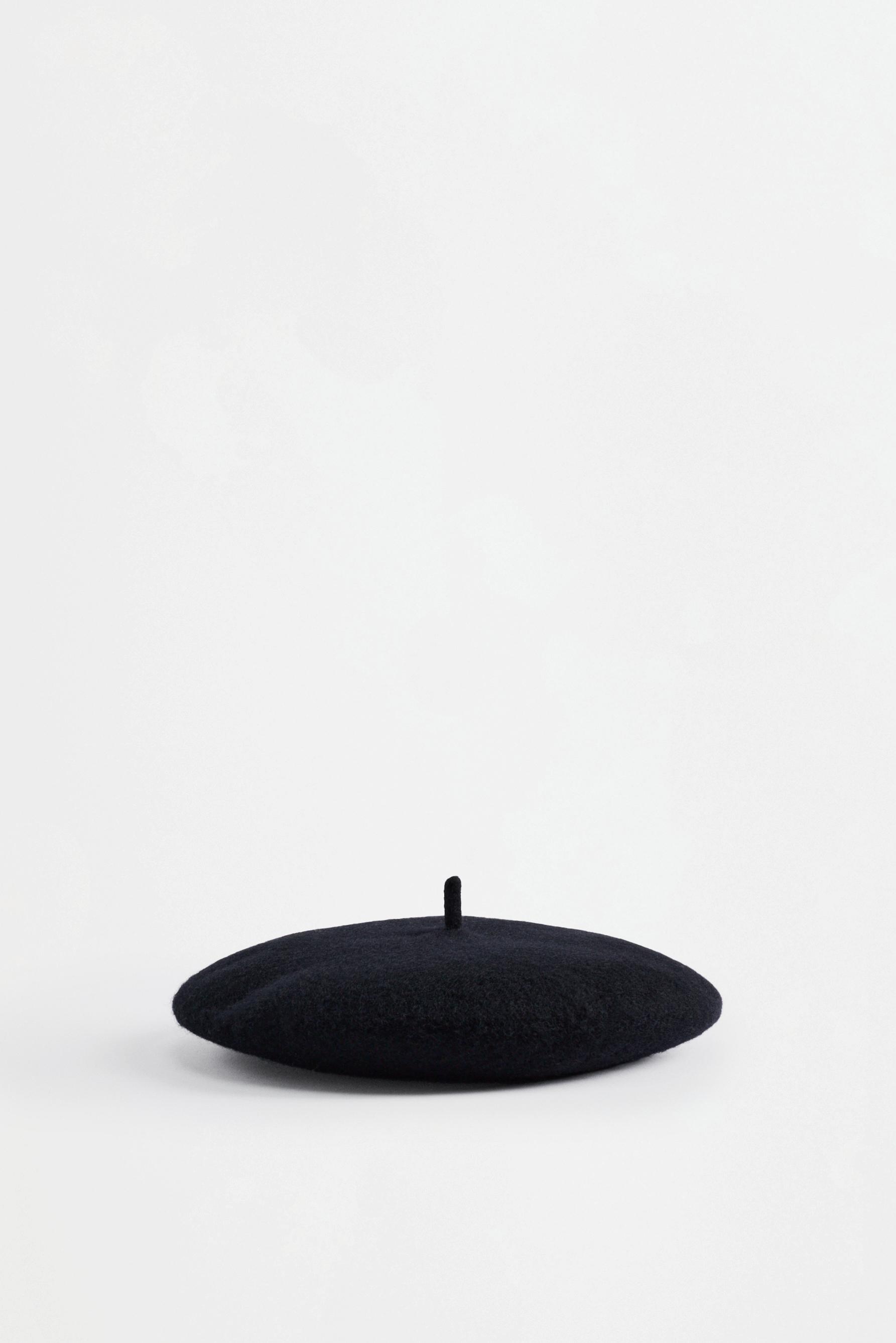 100% wool beret — BLACK