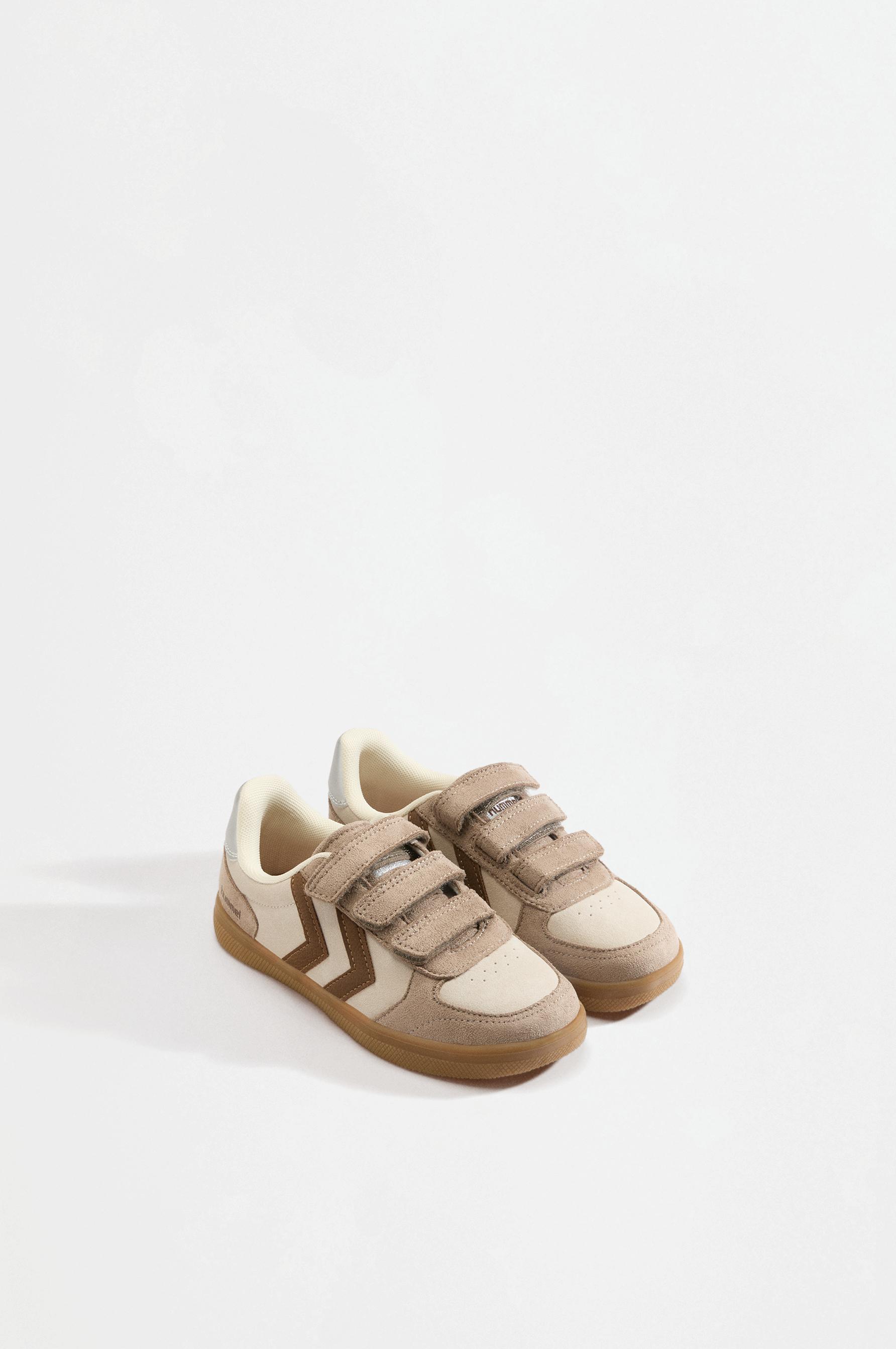 Hummel Sneakers — BROWNISH TONE