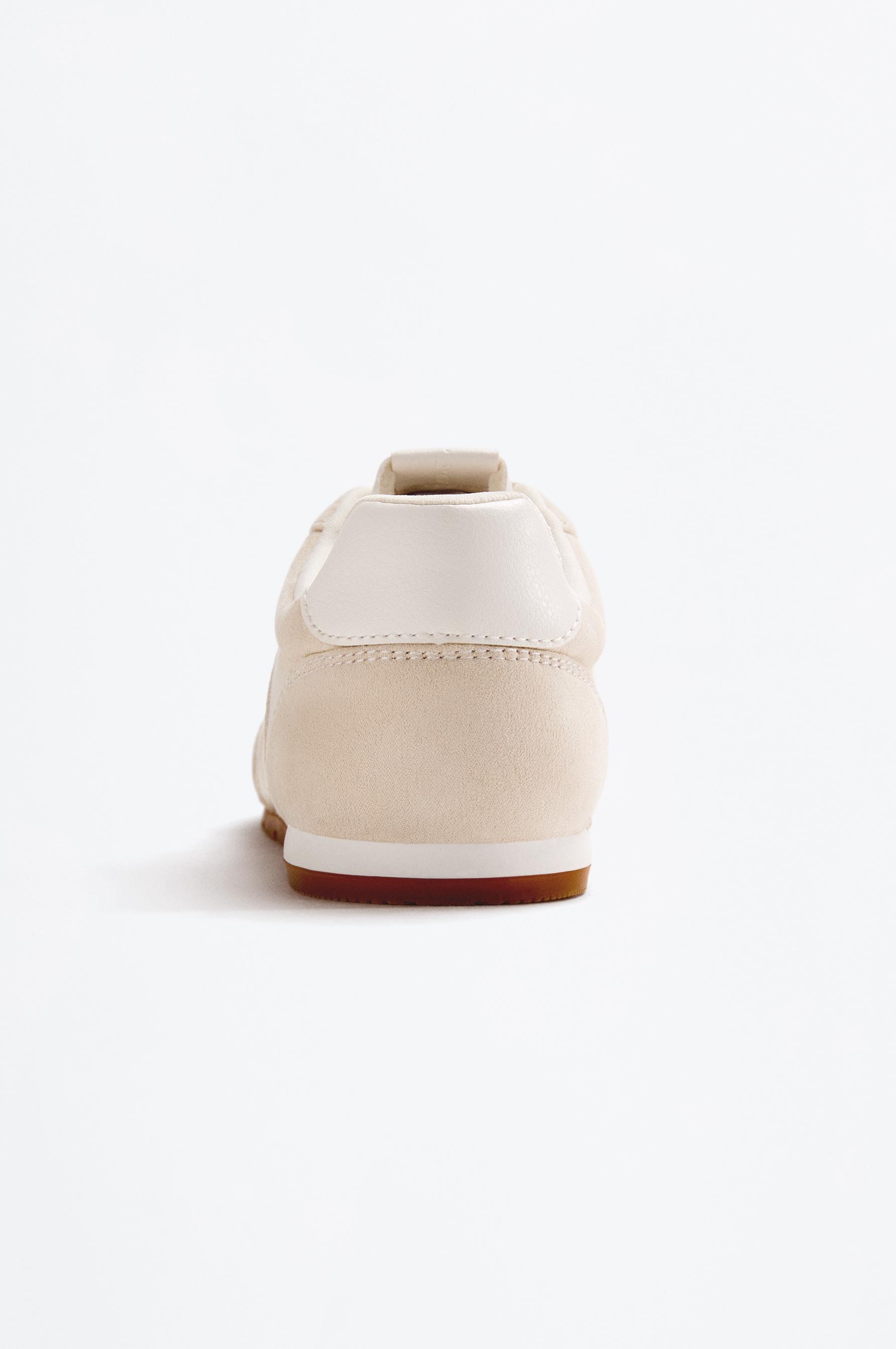 Sneakers — ECRU