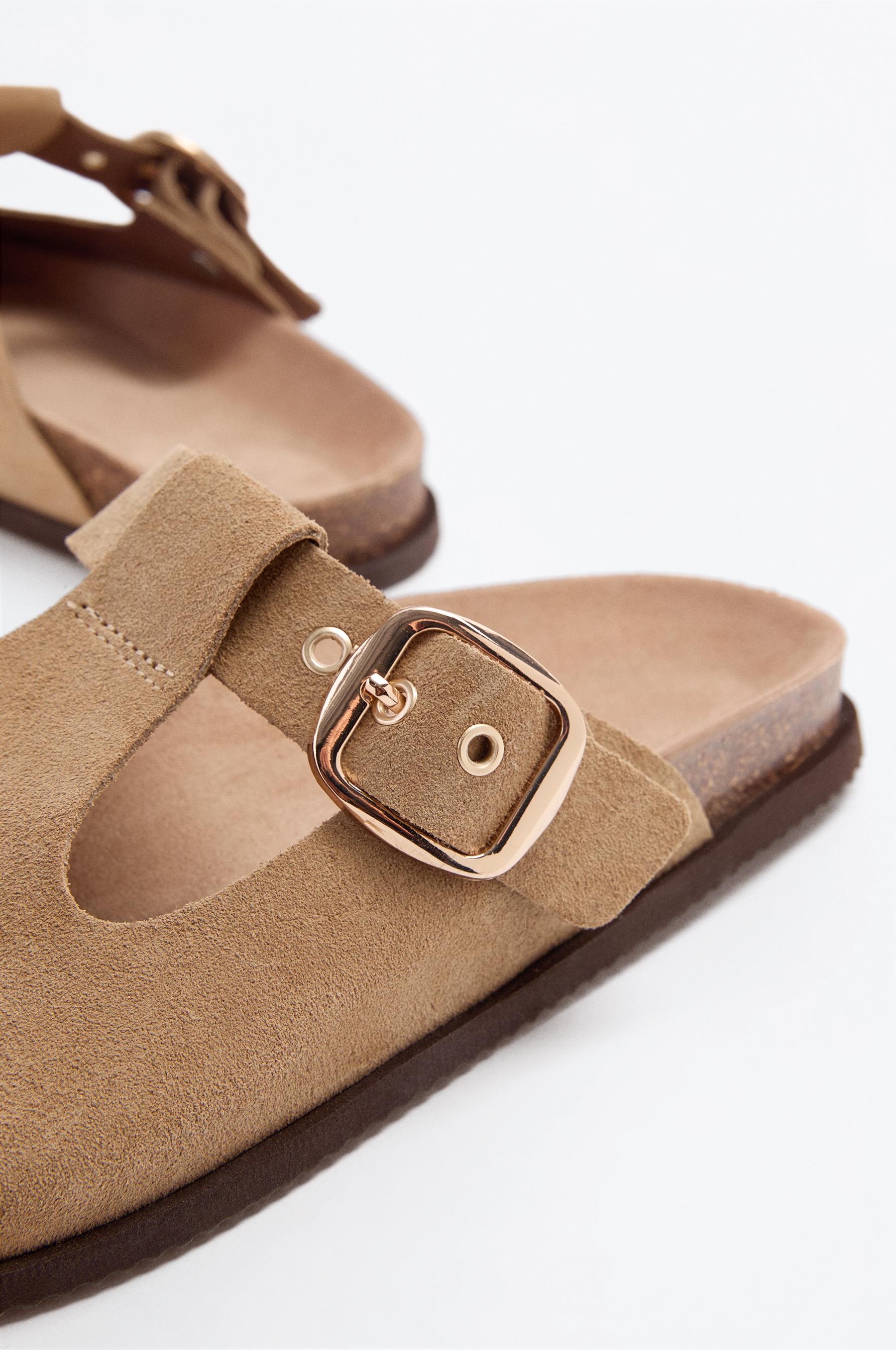 Zueco hebilla piel - Zapatillas - ZAPATOS - Hombre | LEFTIES España
