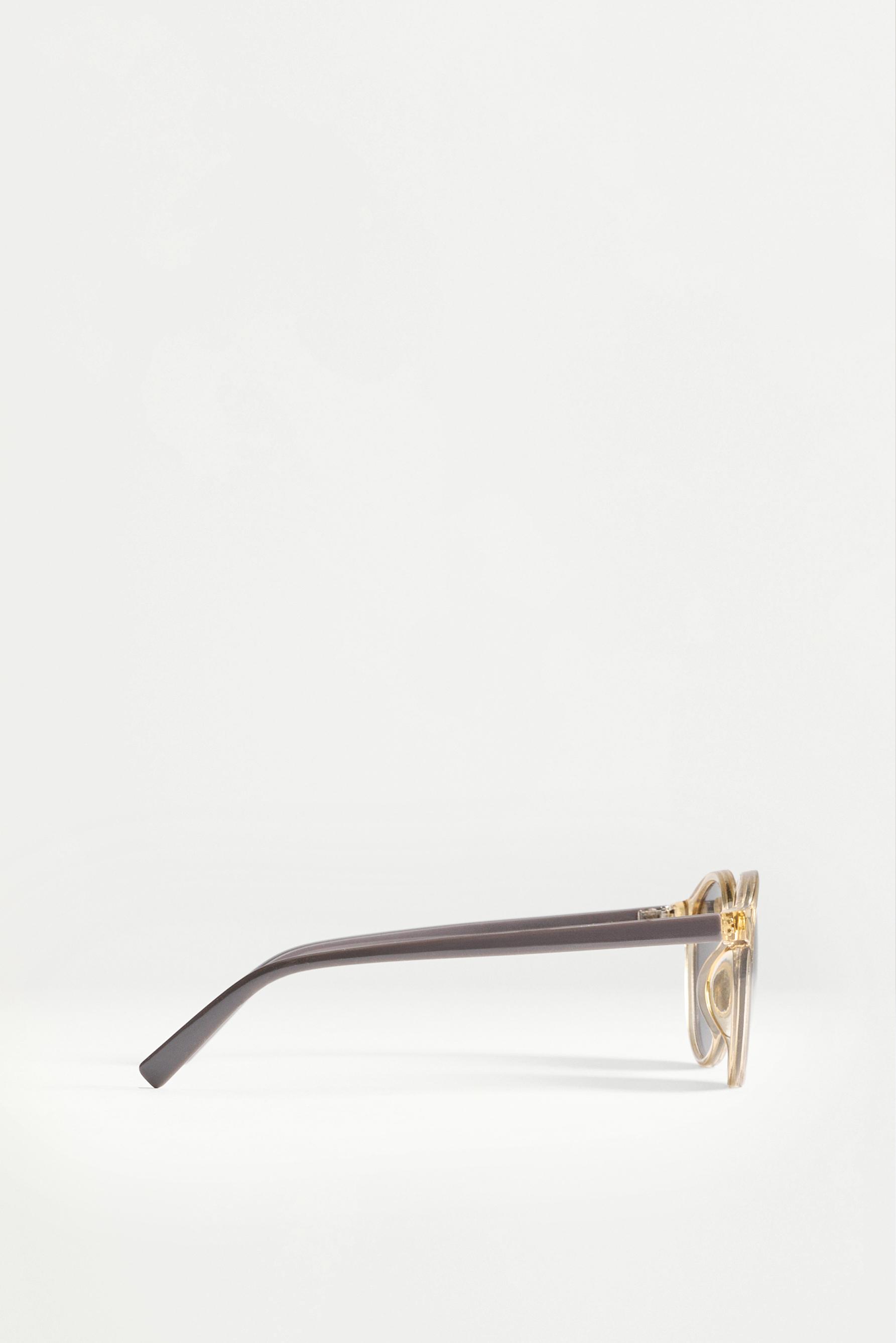 Round glasses — VARIOUS