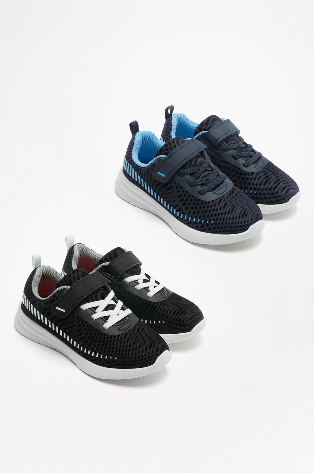 2-pack of minimalist sneakers