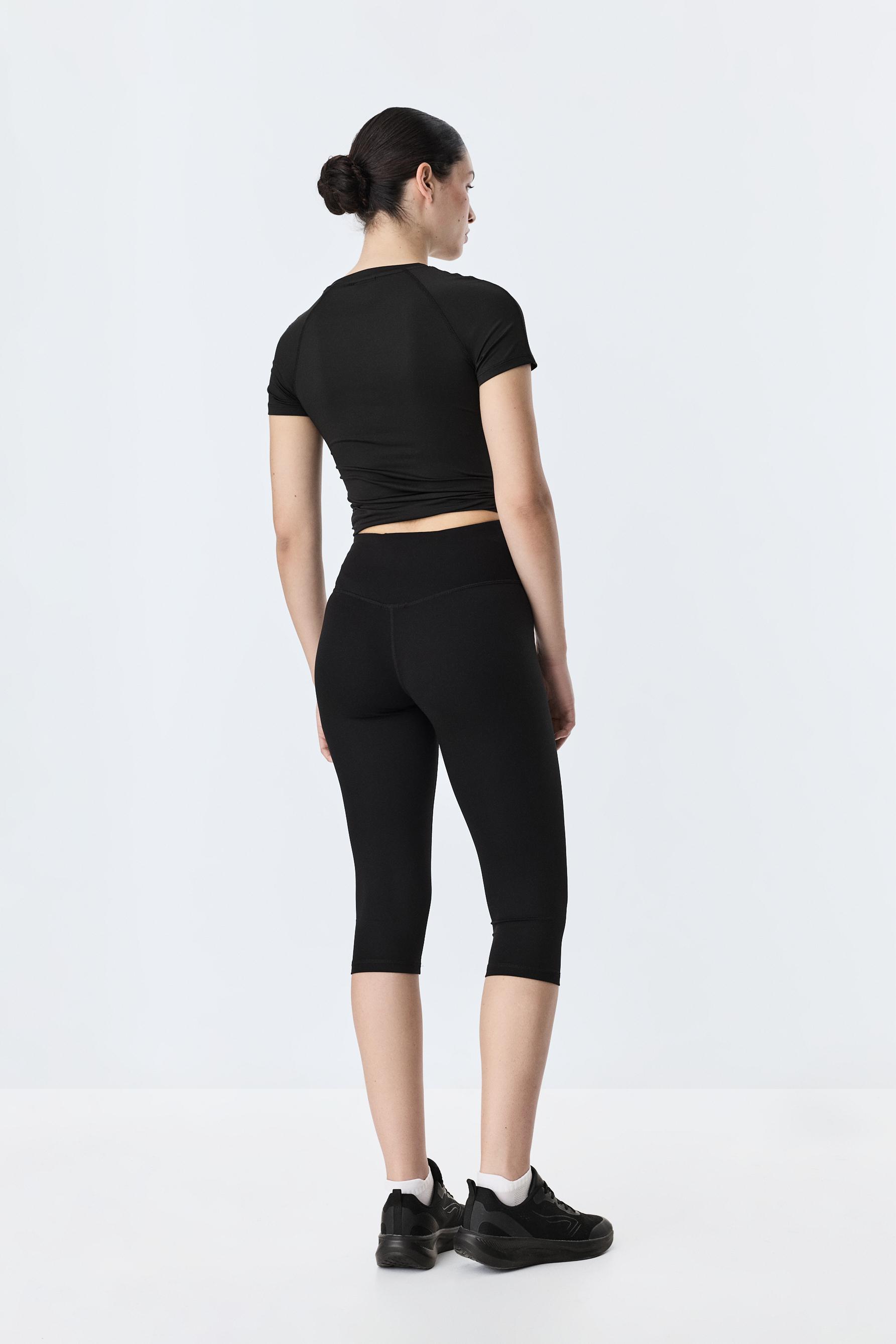 Capri leggings — BLACK