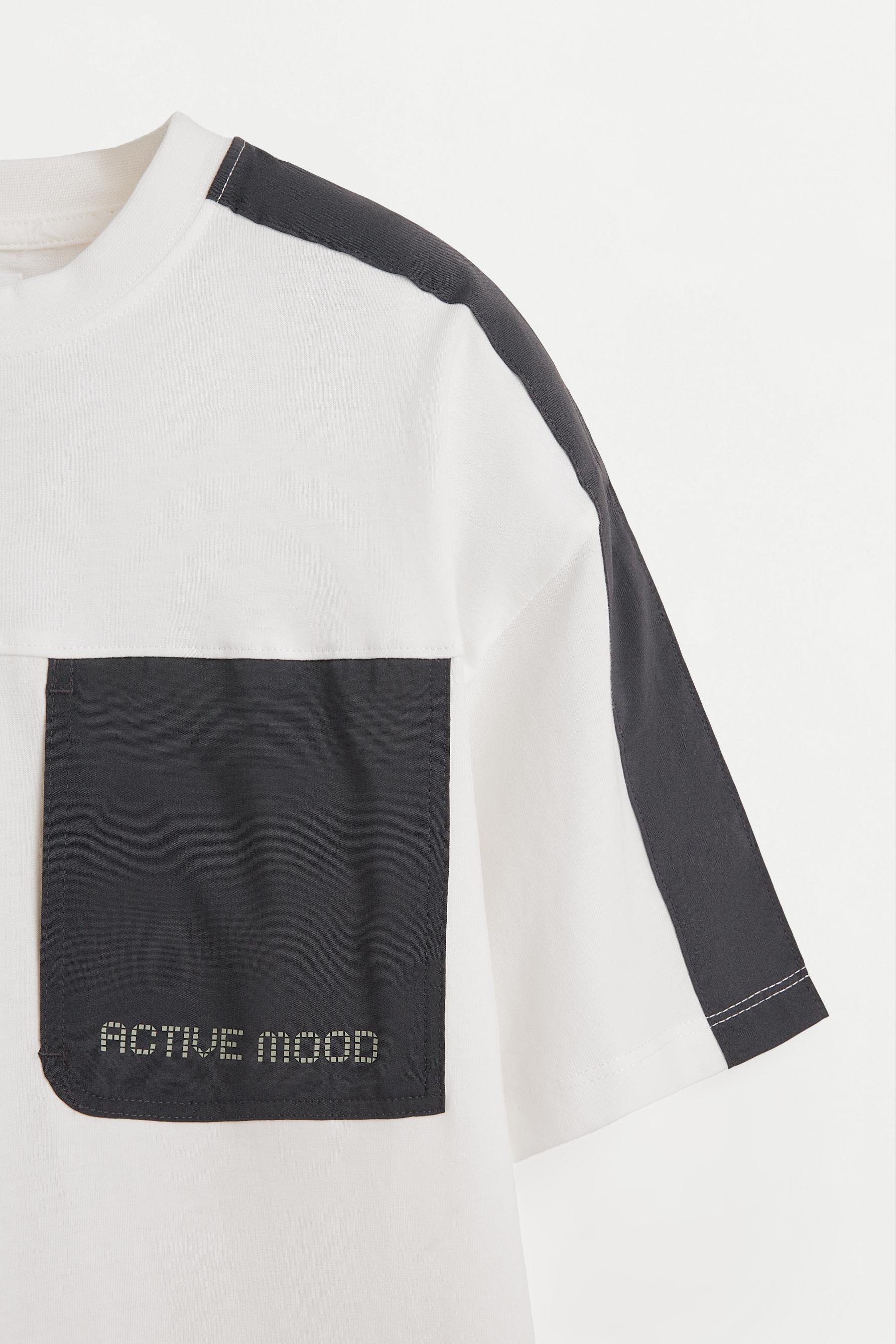 Sports T-shirt with pocket — OFF WHITE