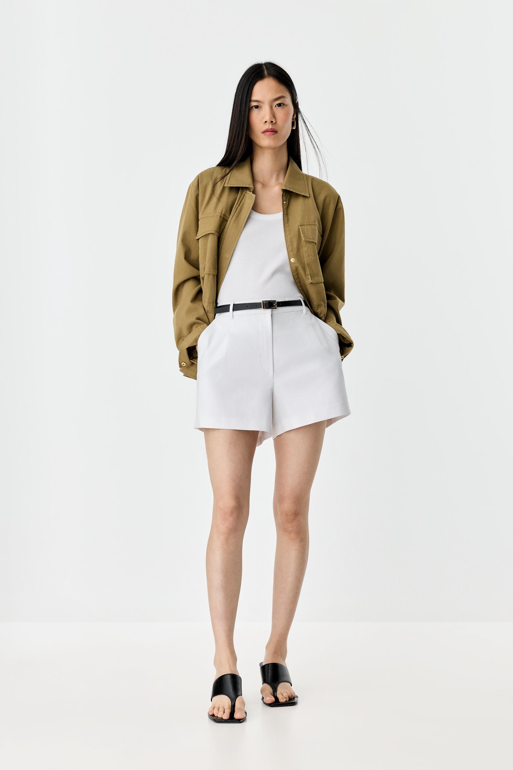 Pleated shorts — WHITE