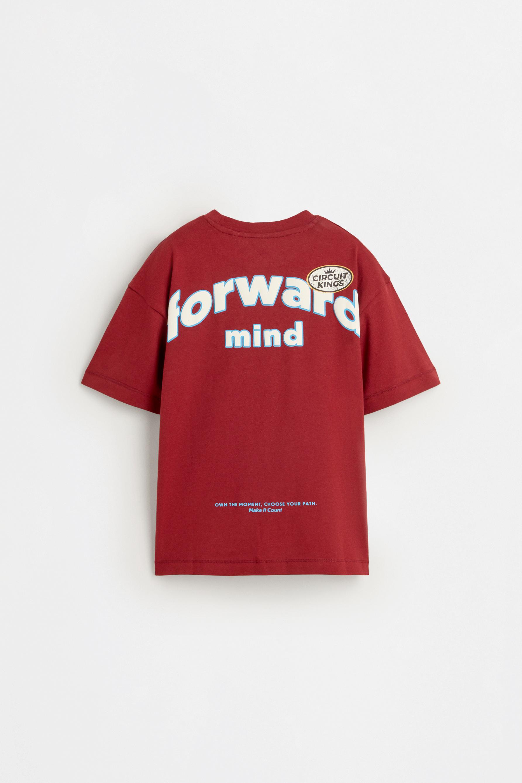 T-shirt with a maxi print on the back — MAROON