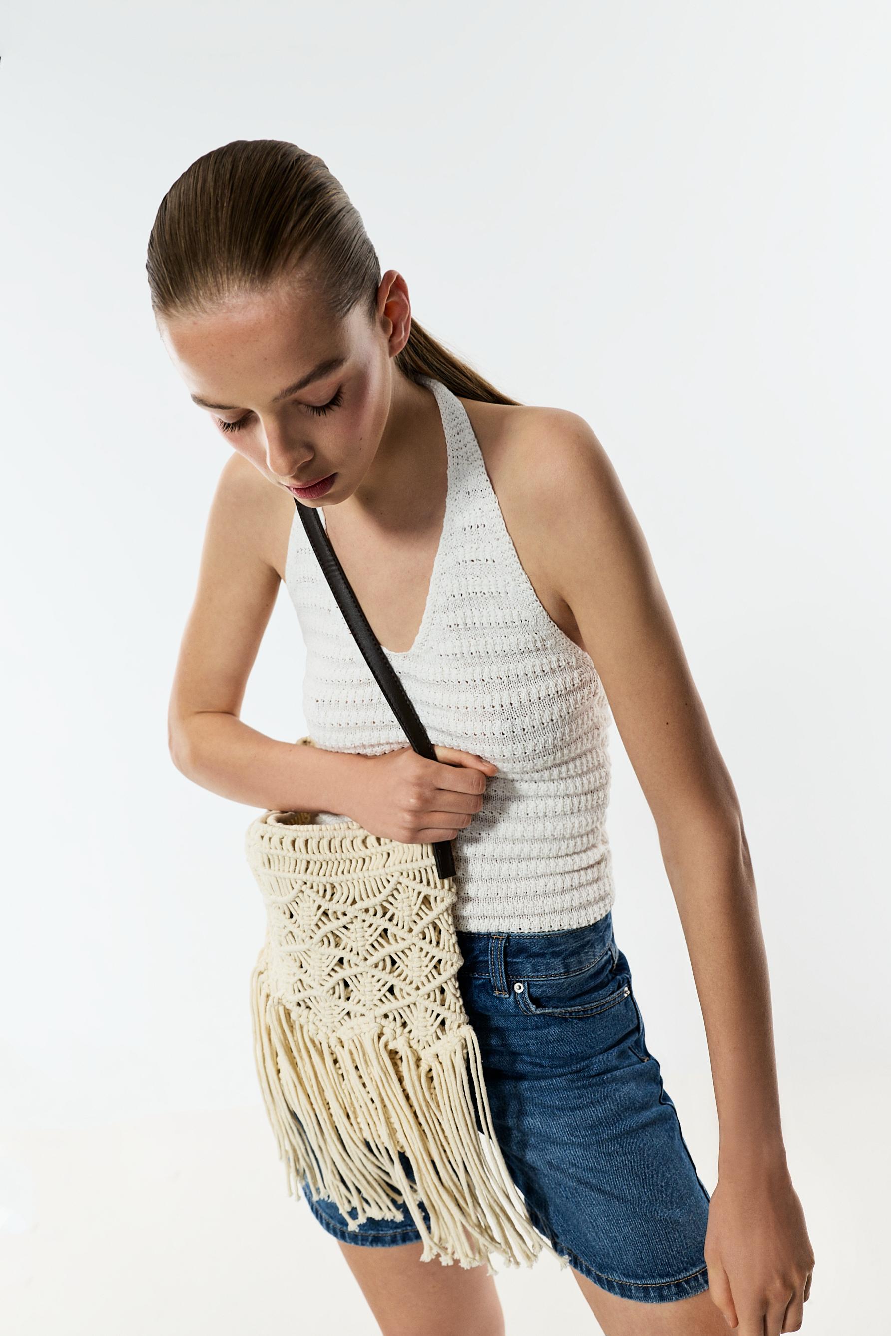 Knit halter top — HIELO