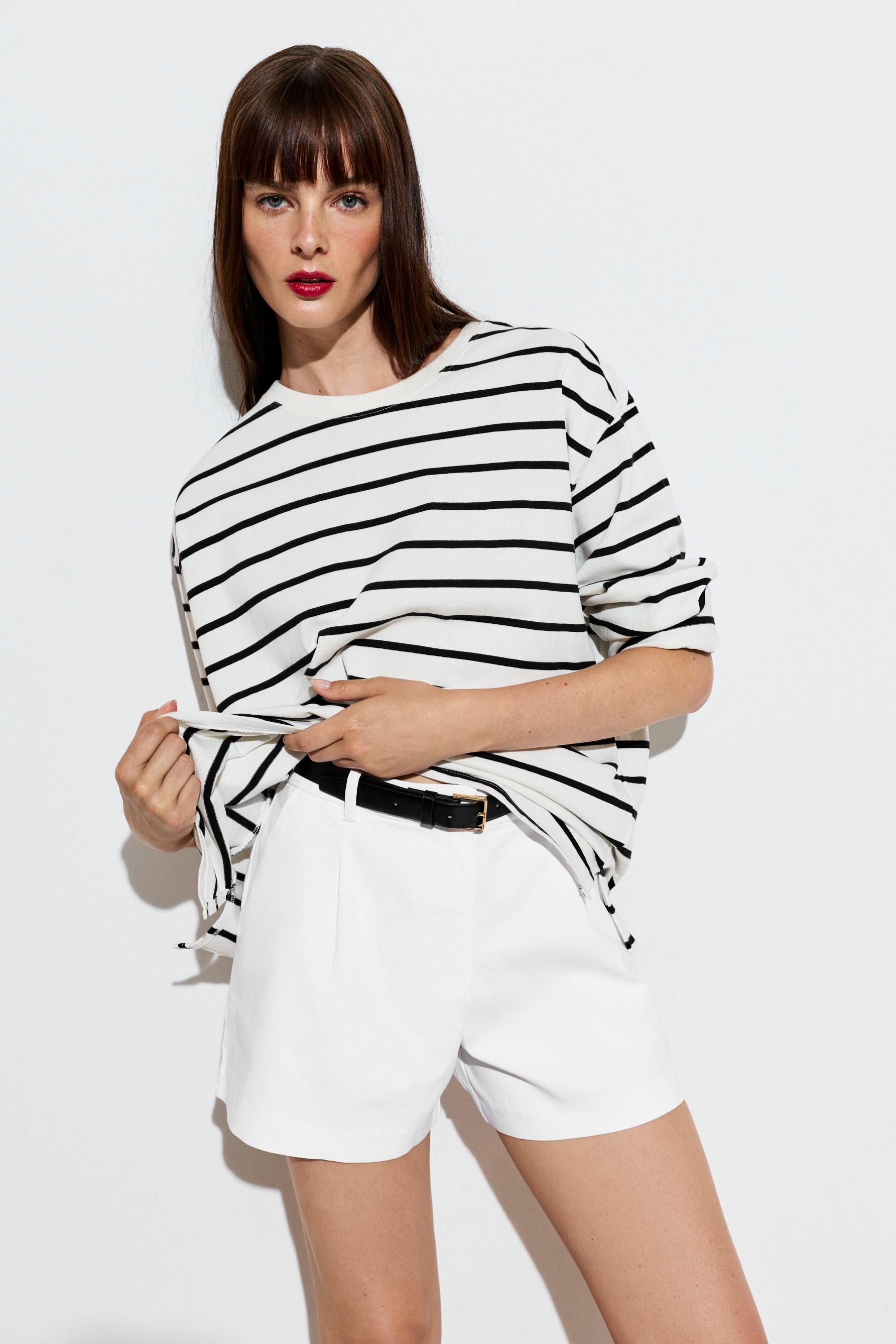 Darted shorts — WHITE