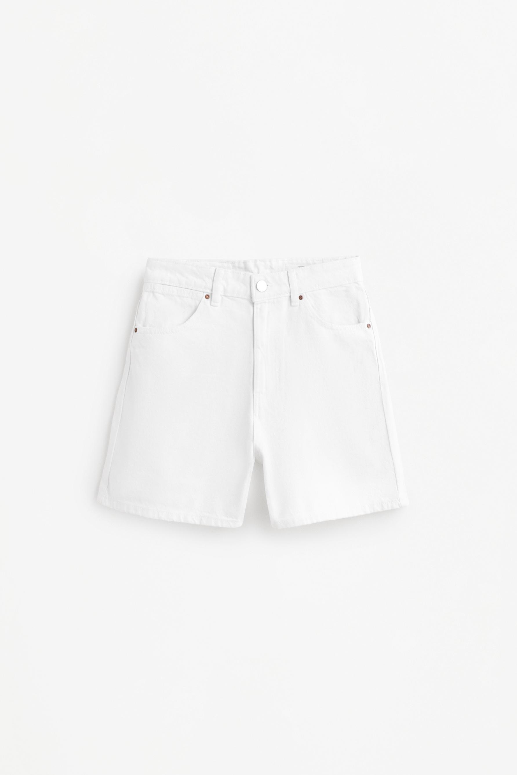Basic mom fit denim shorts — WHITE